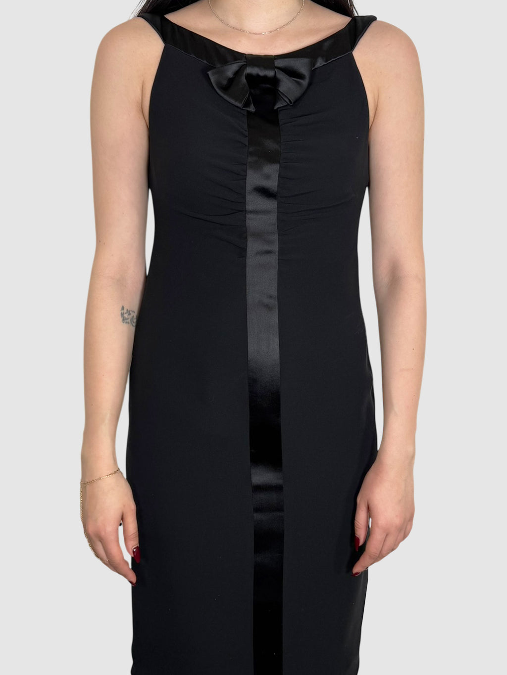 Model Ribbon Dress VALENTINO Ribbon Silk Dress - Size S – Second Nature Boutique