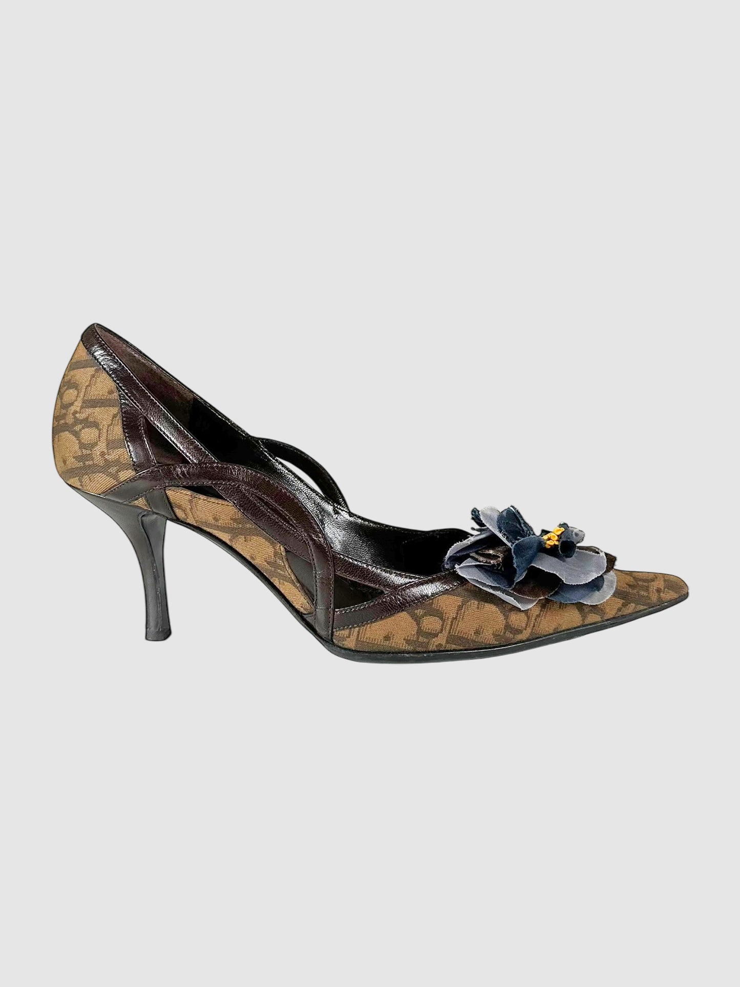 Flower Appliqué Pumps