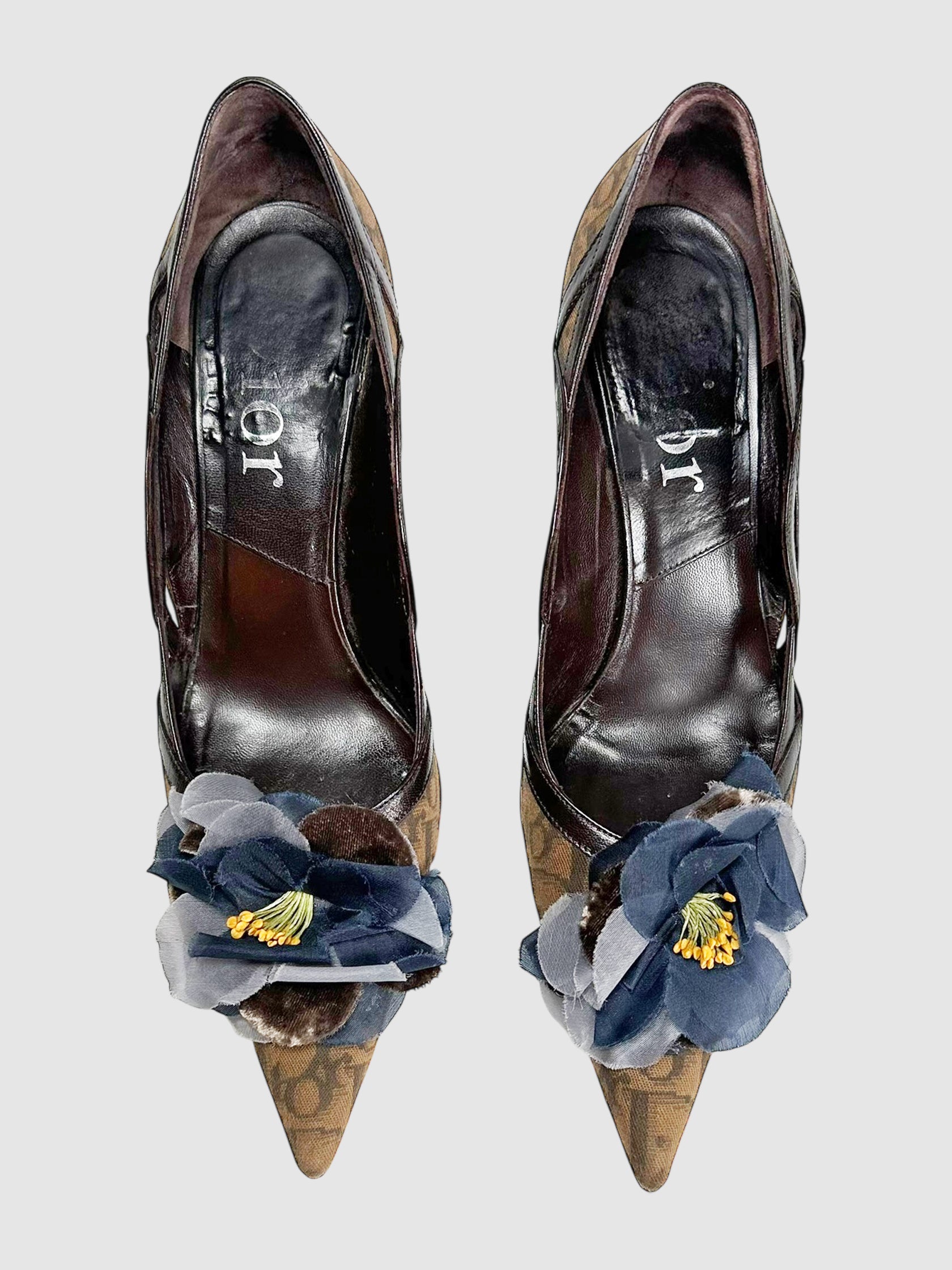 Flower Appliqué Pumps