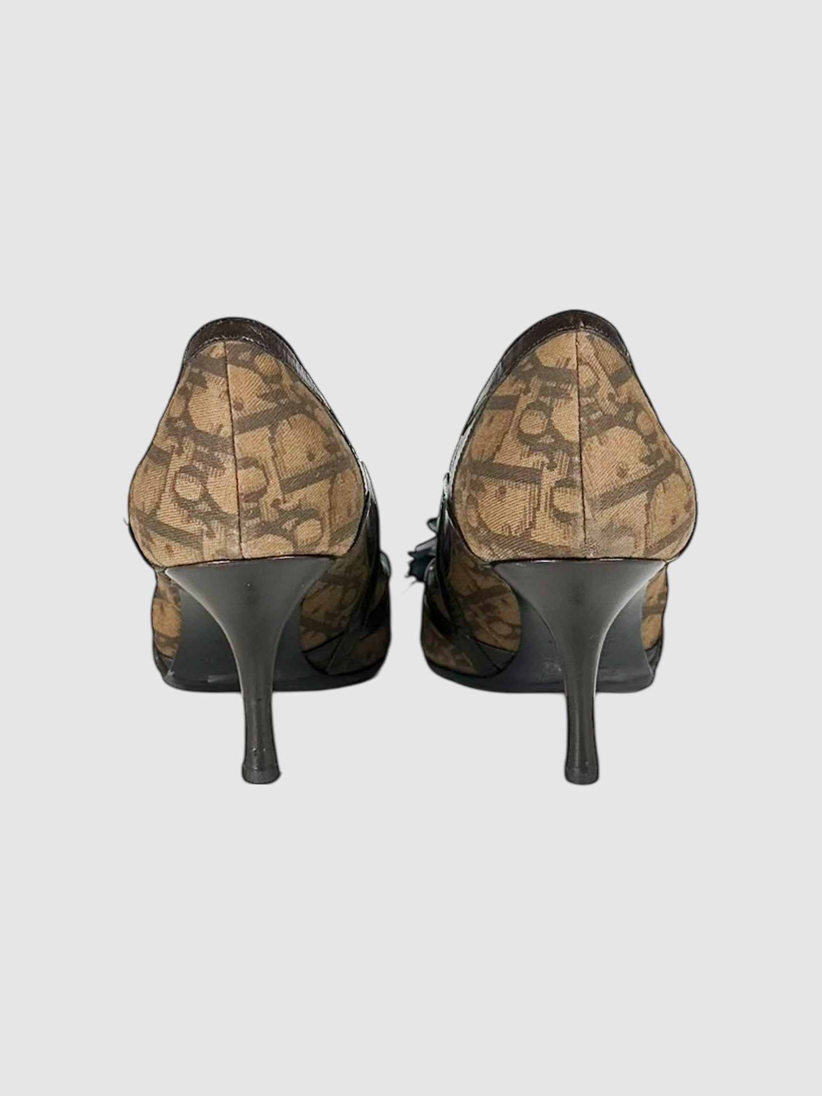 Flower Appliqué Pumps