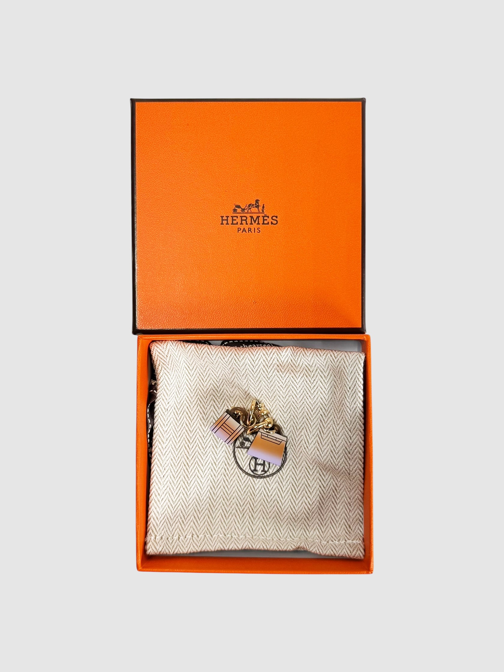 Amulette Maroquinier Earrings