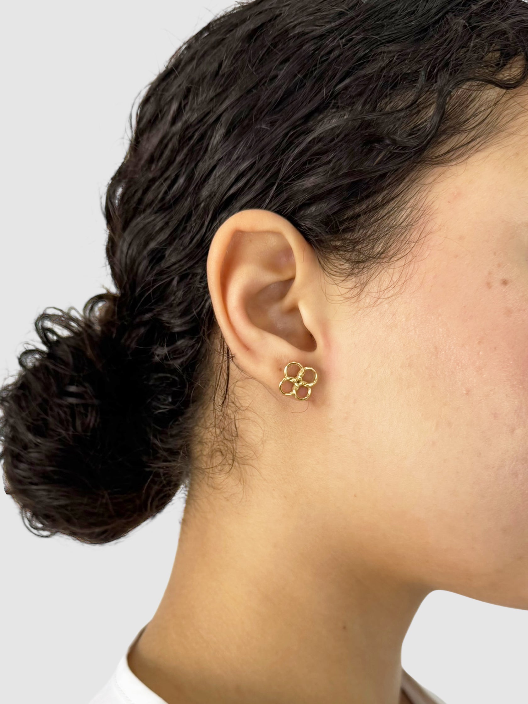 Quadrifoglio Flower Stud Earrings