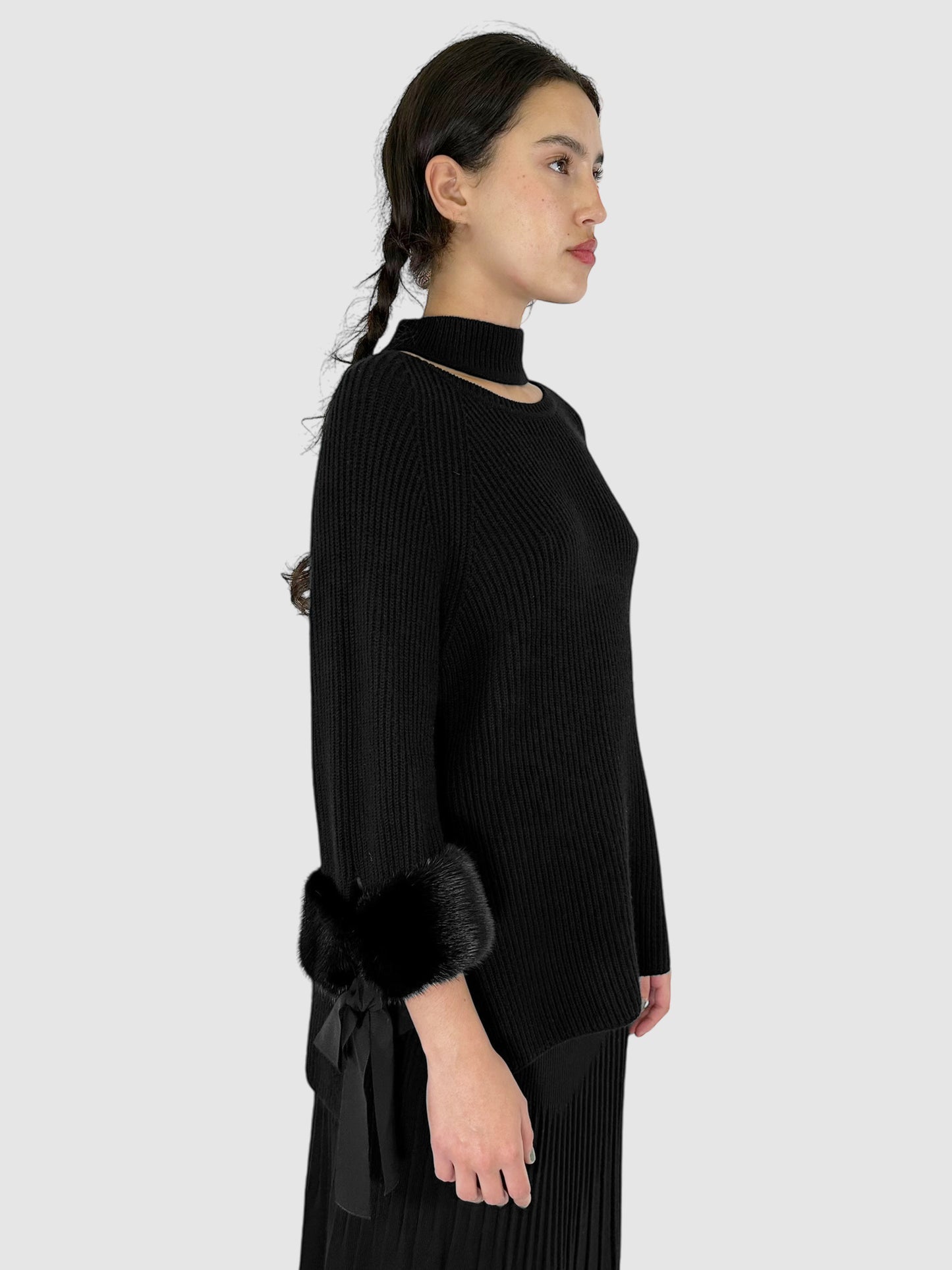 Bow and Fur Detail Mock Neck Top - Size 42