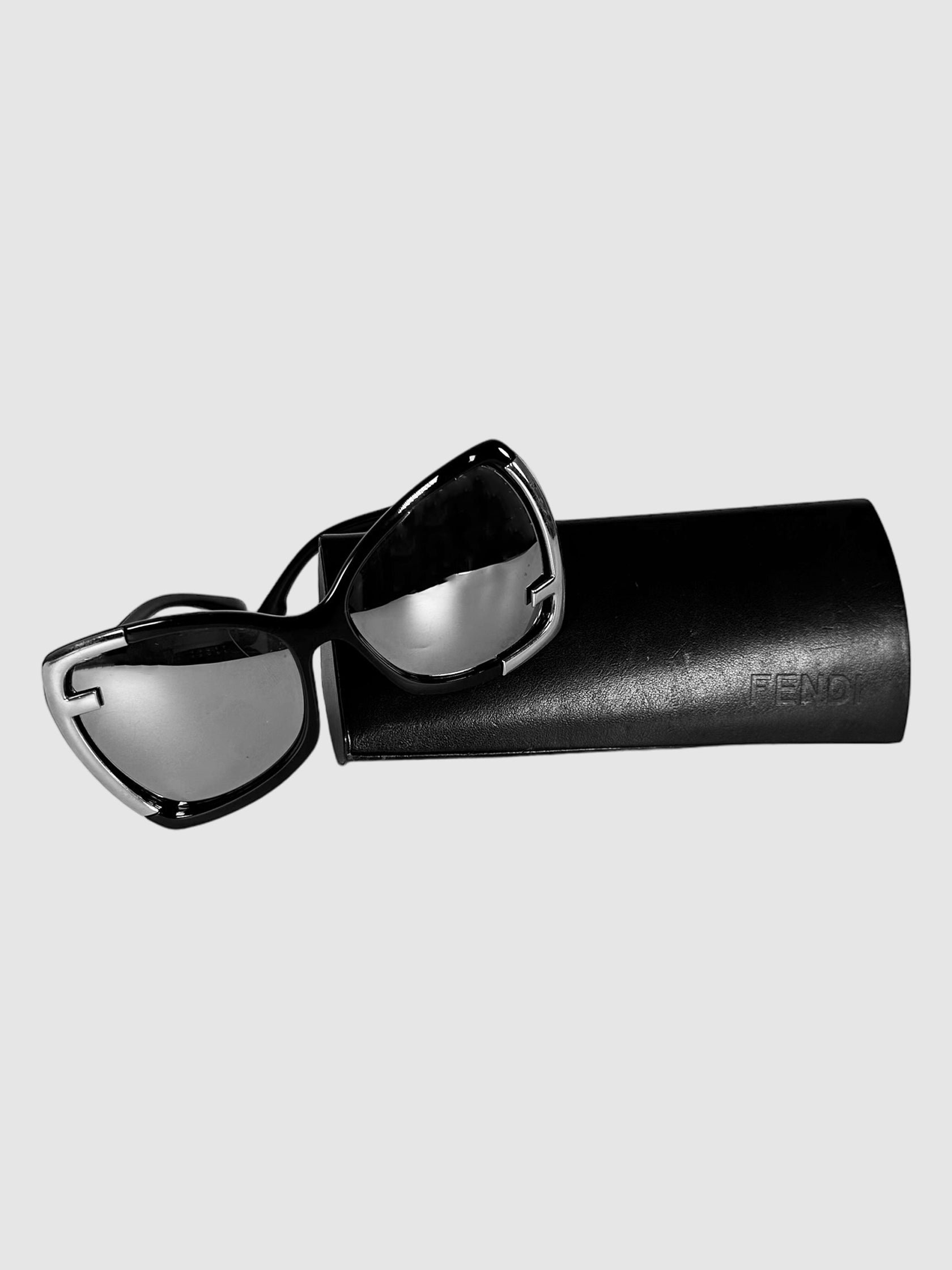 Fendi Black and Silver-Tone Oversized Reflective Sunglasses with Fendi "F" on Frame Consignment Secondhand Designer Luxury Resale Toronto Trendy