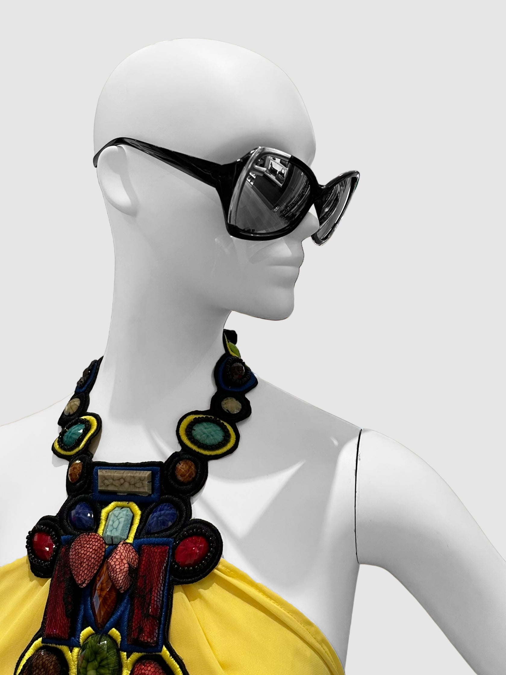 Fendi Black and Silver-Tone Oversized Reflective Sunglasses with Fendi "F" on Frame Consignment Secondhand Designer Luxury Resale Toronto Trendy