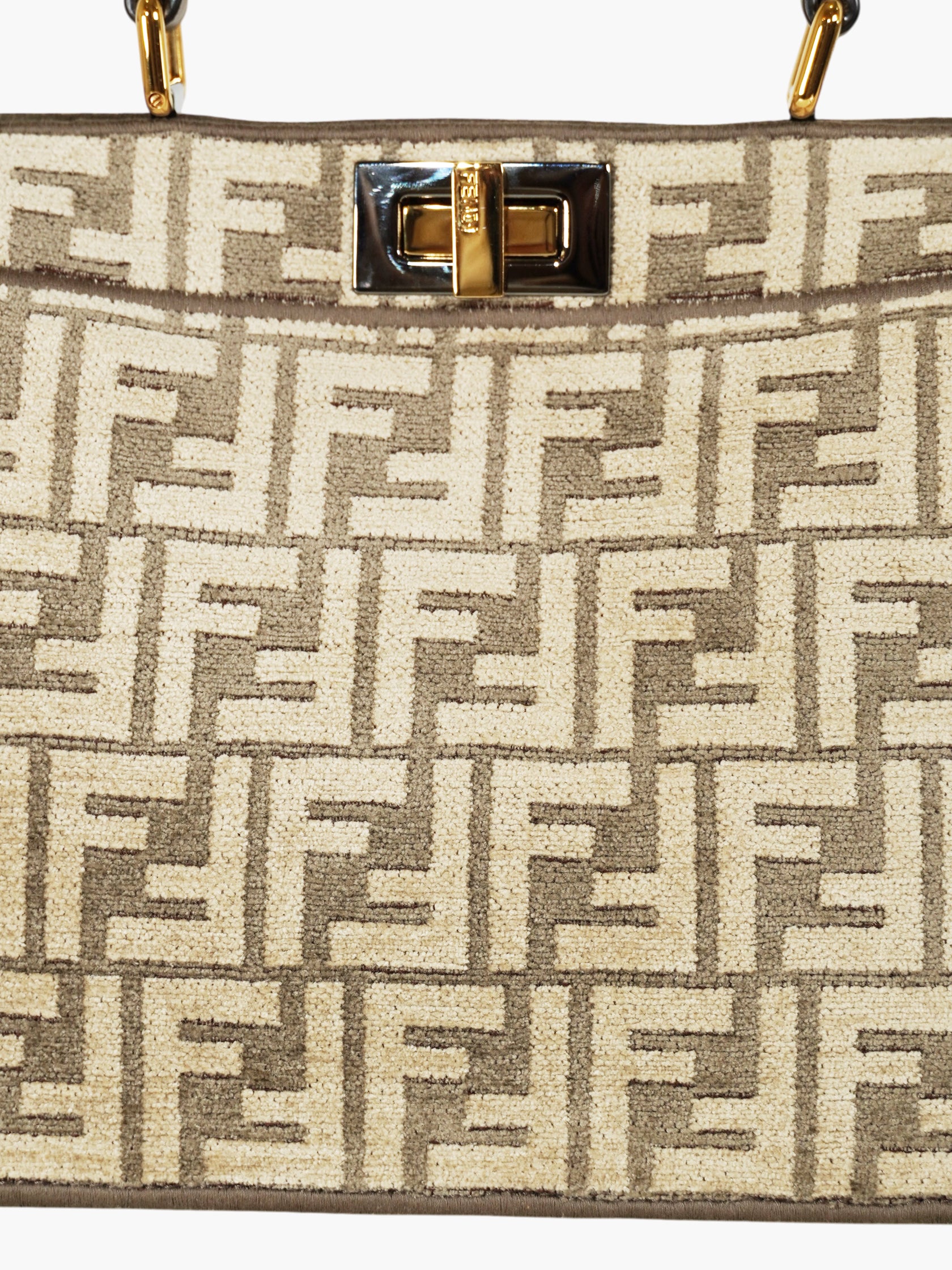 Peekaboo ISeeU Bag