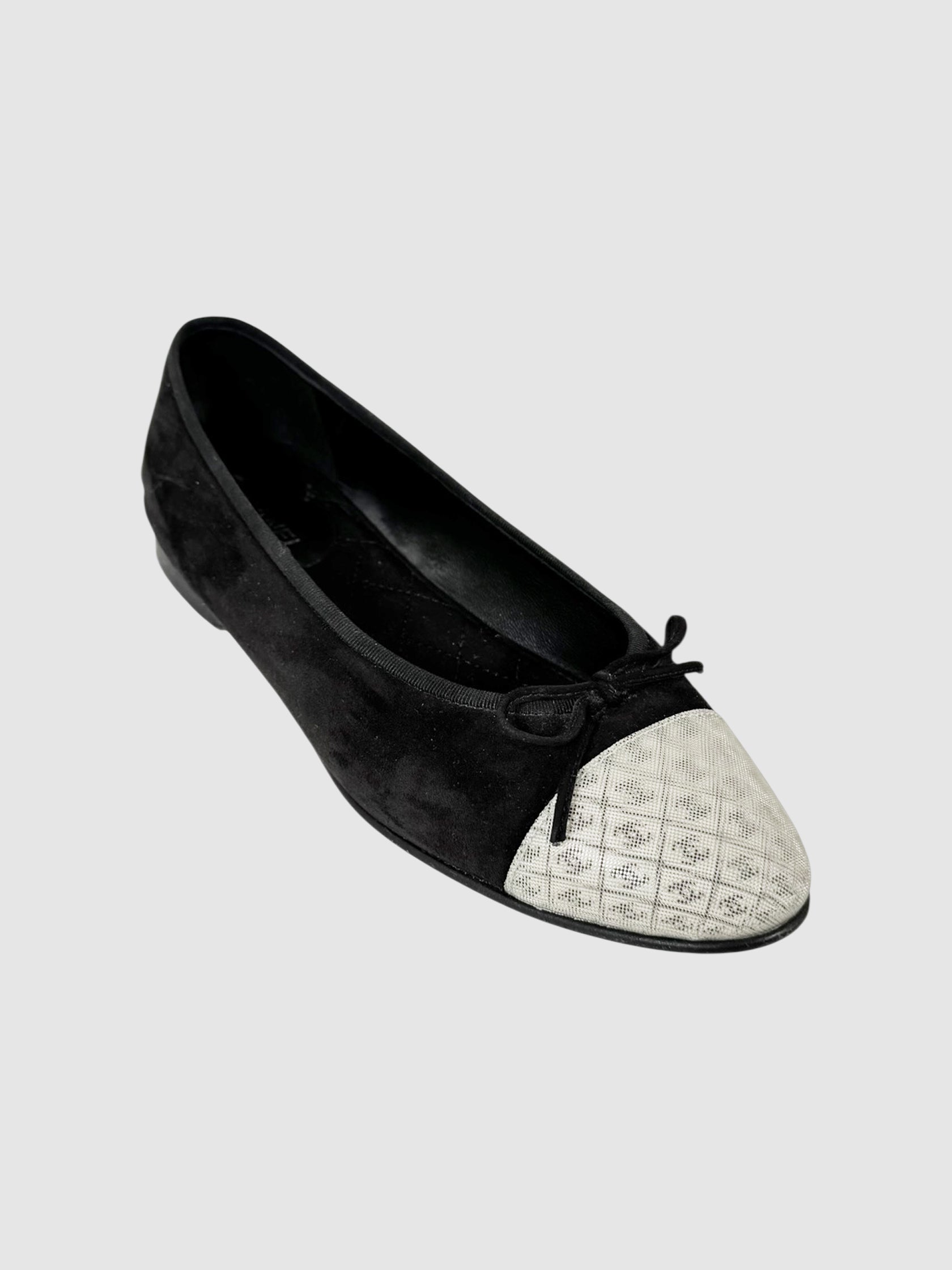 Hologram CC Flats