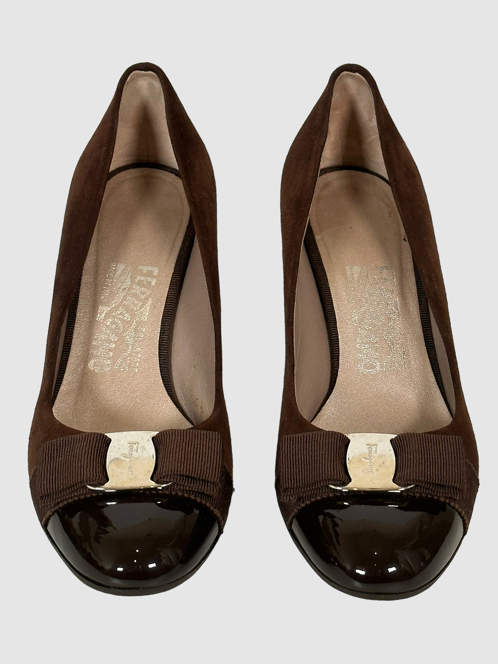 Salvatore Ferragamo Vara Bow Accent Suede Pumps - Size 7