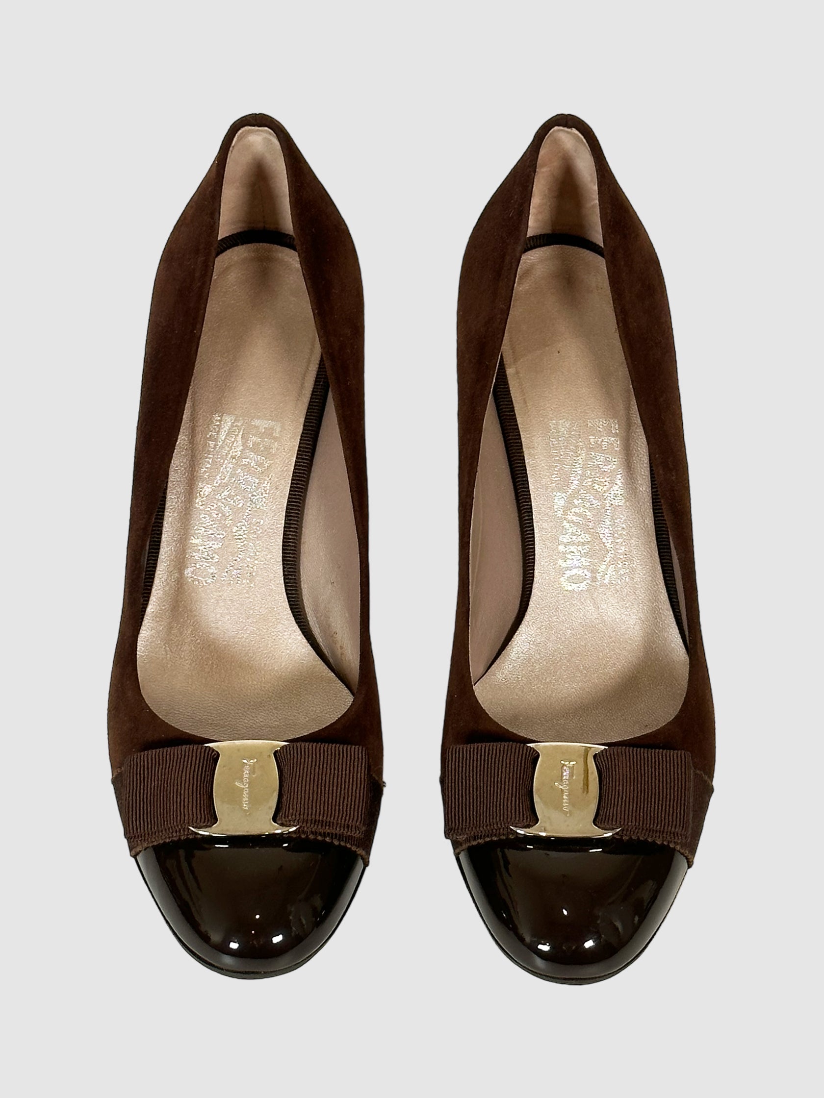 Salvatore Ferragamo Vara Bow Accent Suede Pumps - Size 7