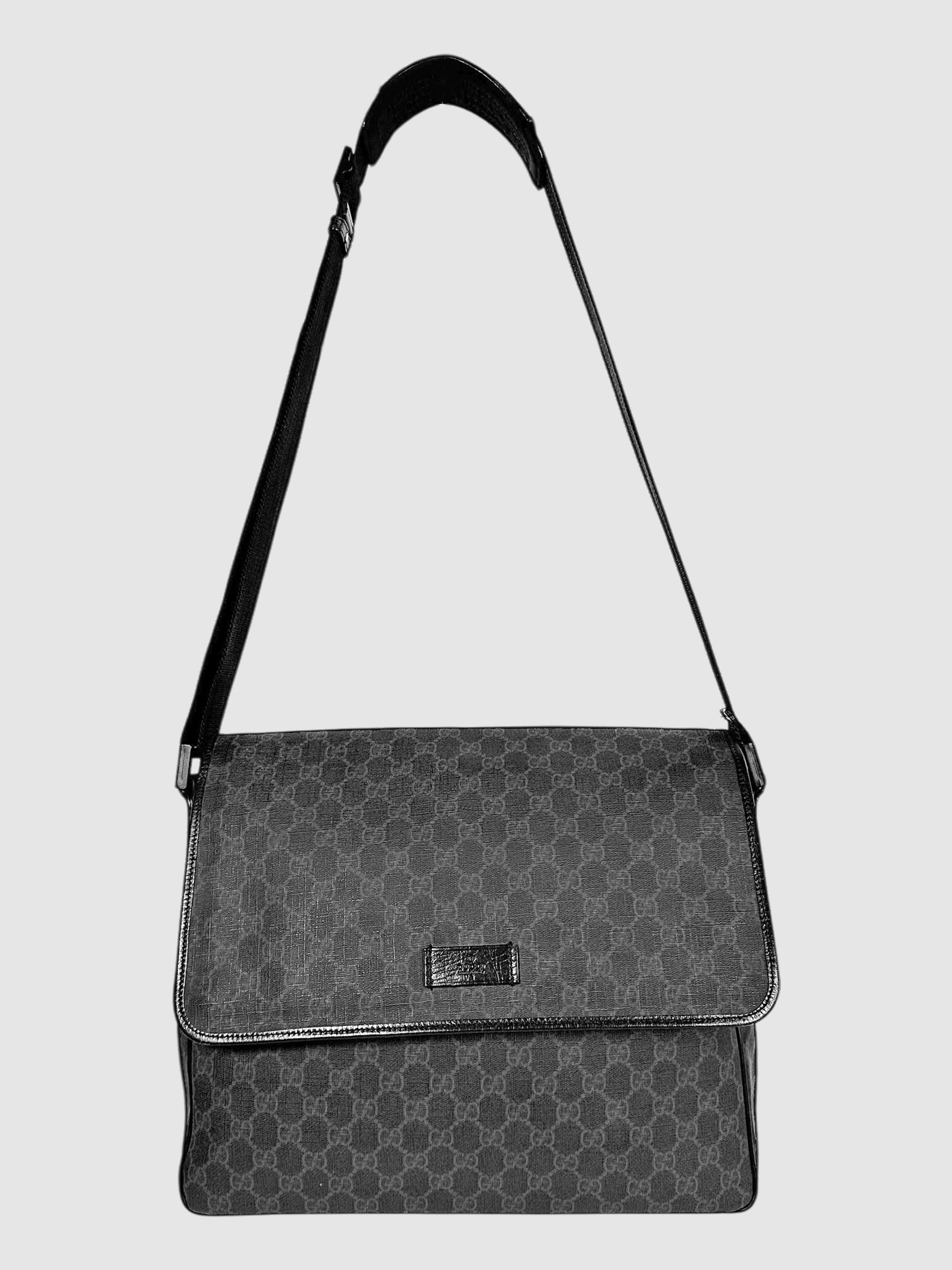 GG Supreme Messenger Flap Bag