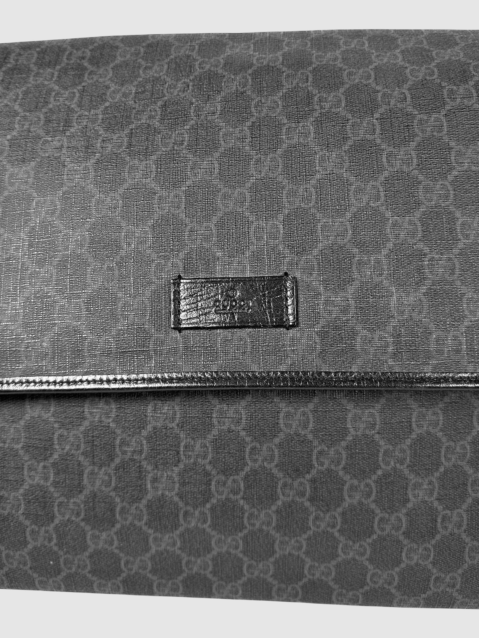 GG Supreme Messenger Flap Bag