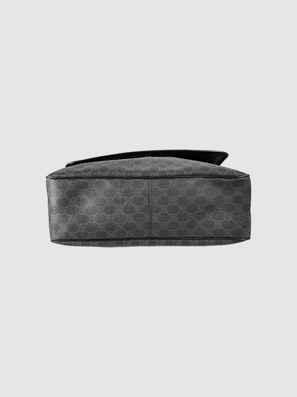 GG Supreme Messenger Flap Bag