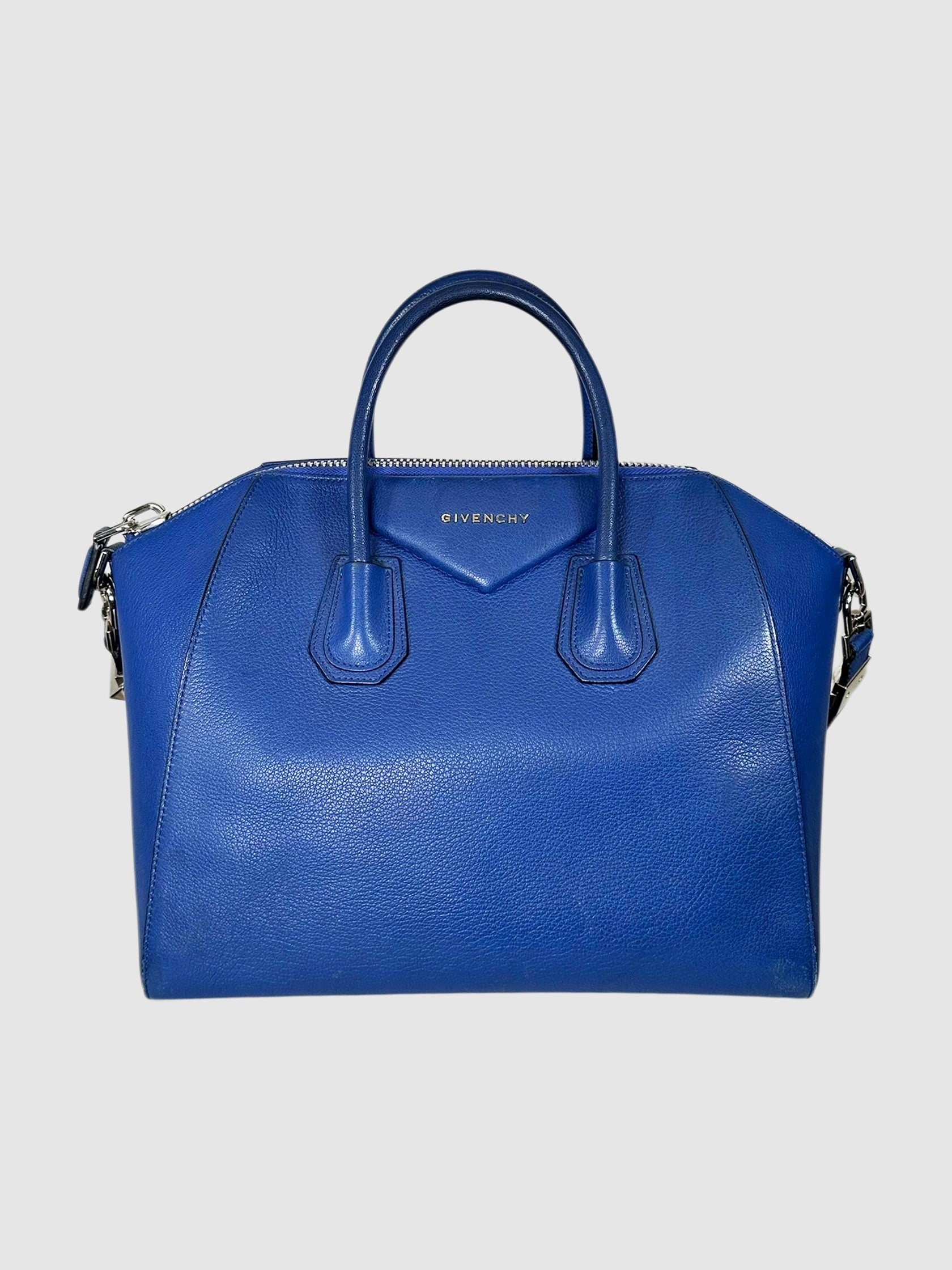 Medium Antigona Top Handle Bag