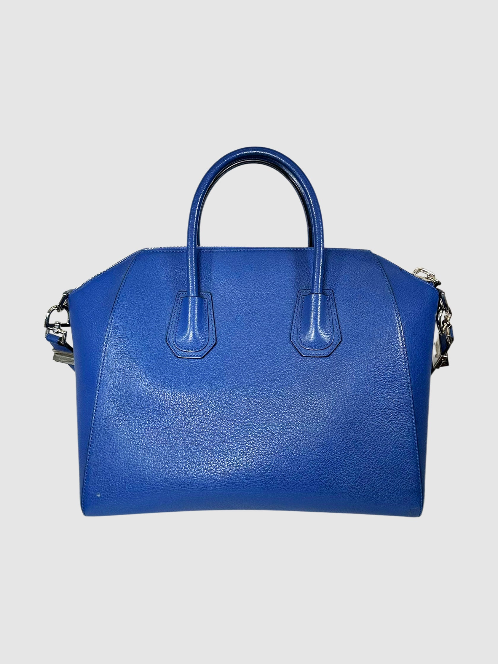 Medium Antigona Top Handle Bag