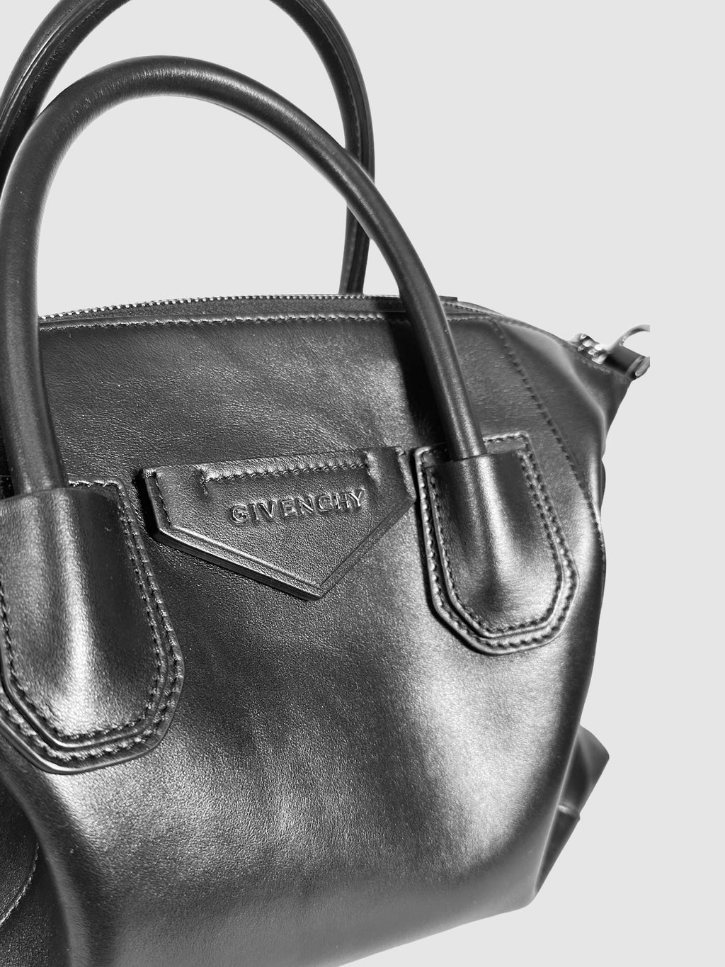 Leather Antigona Soft Bag