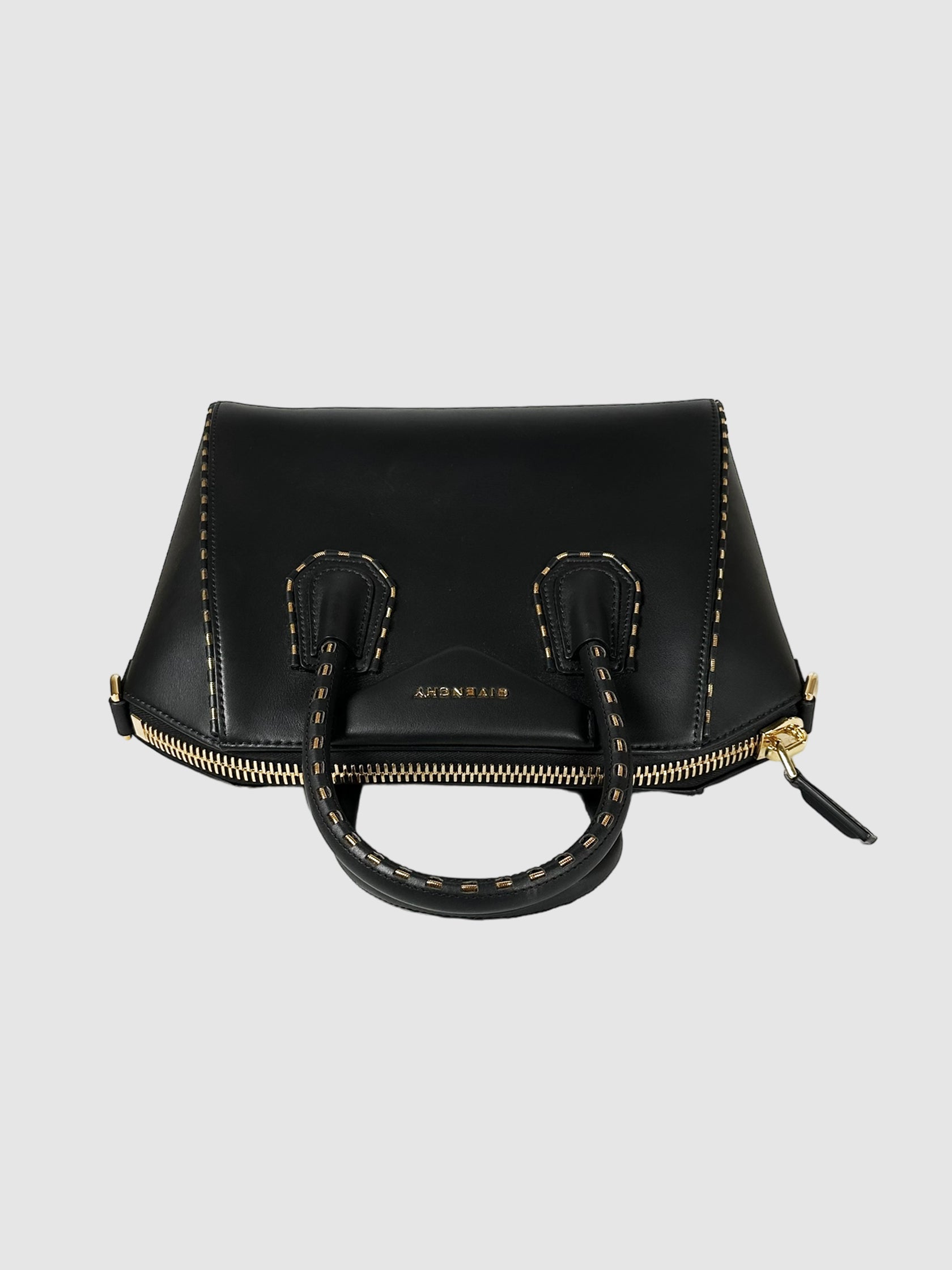 Chainlink Embellished Antigona Bag