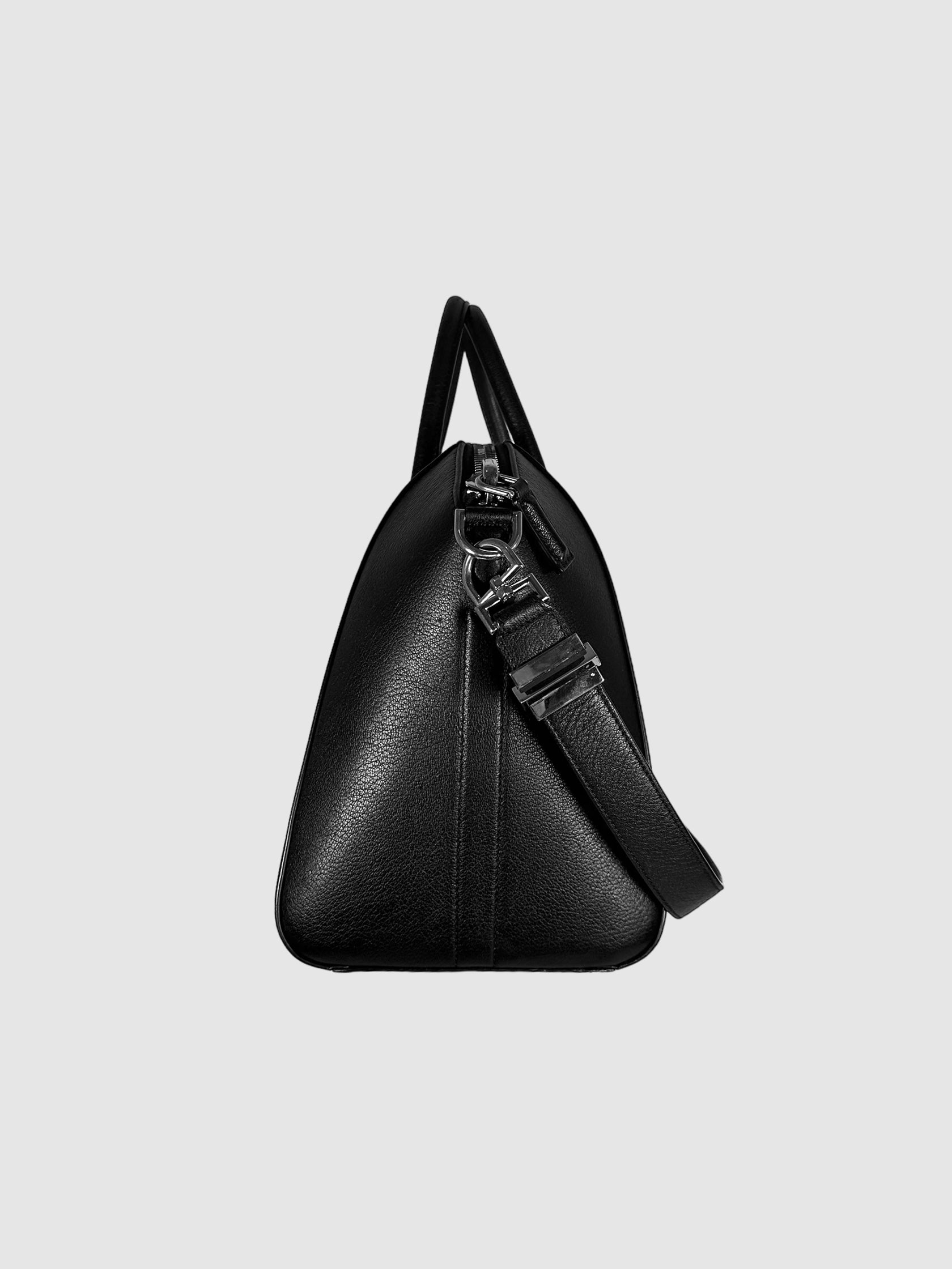 Antigona Handle Bag