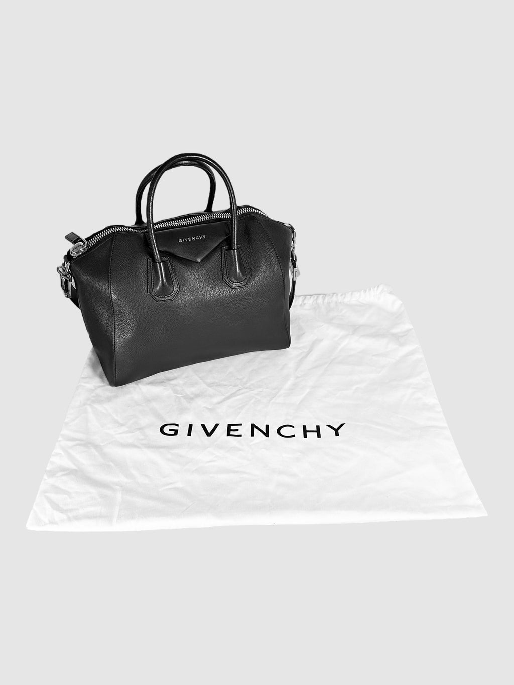 Medium Soft Antigona Bag