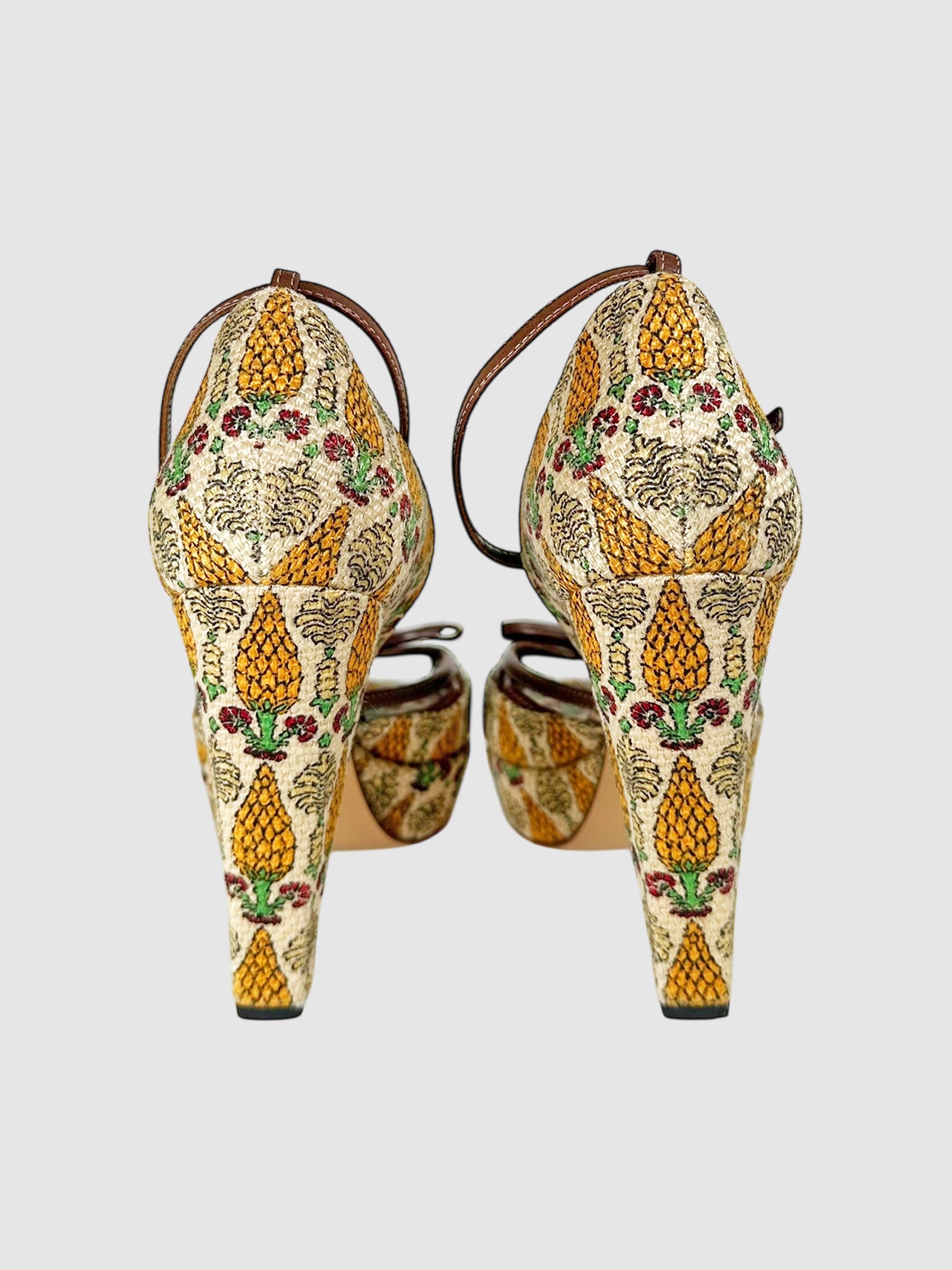 Pineapple Print Pumps
