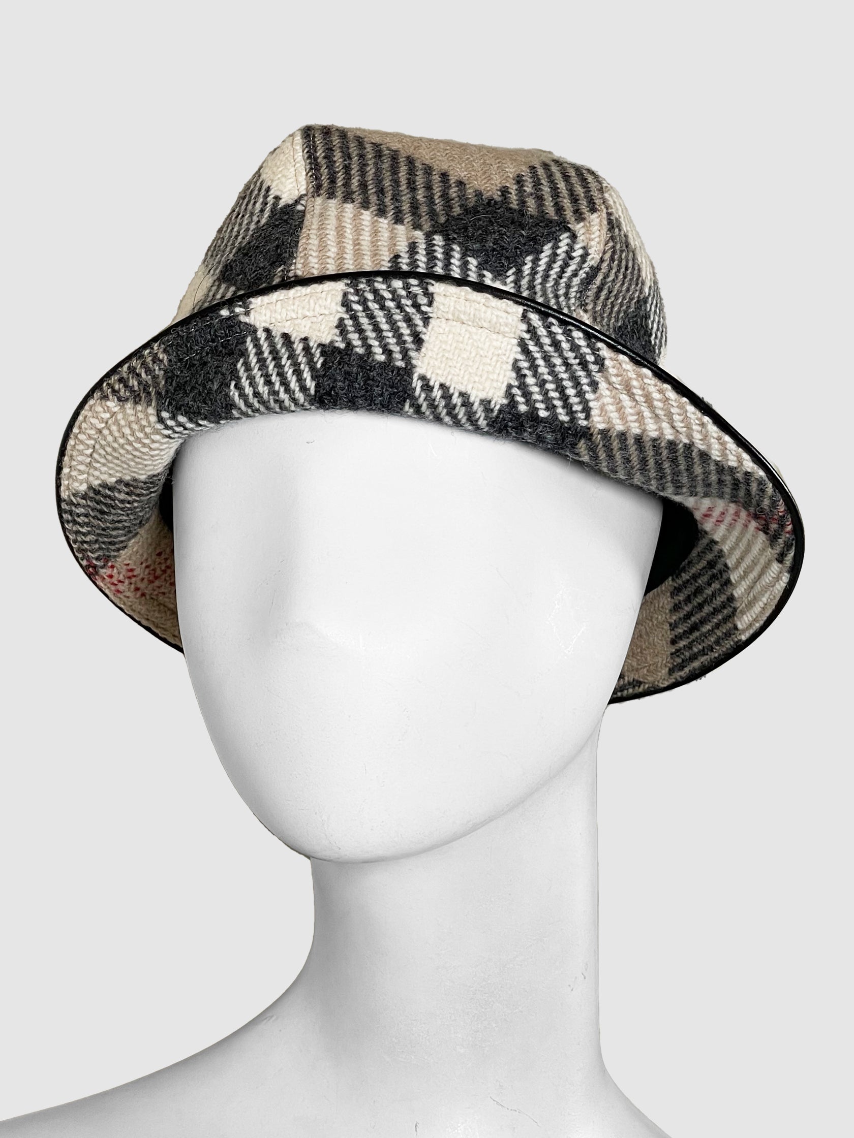 Nova Check Bucket Hat