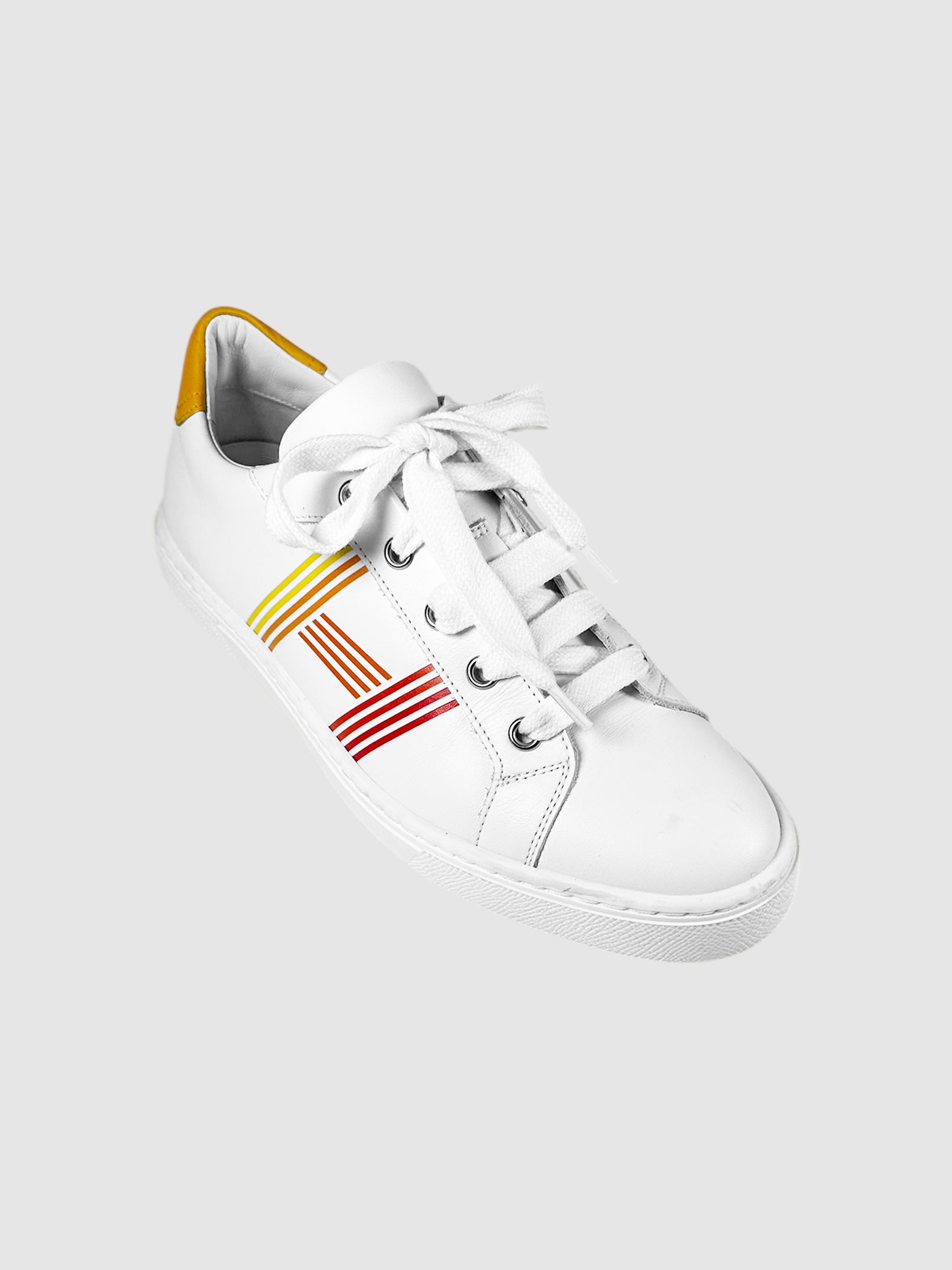 Avantage Low Top Sneakers