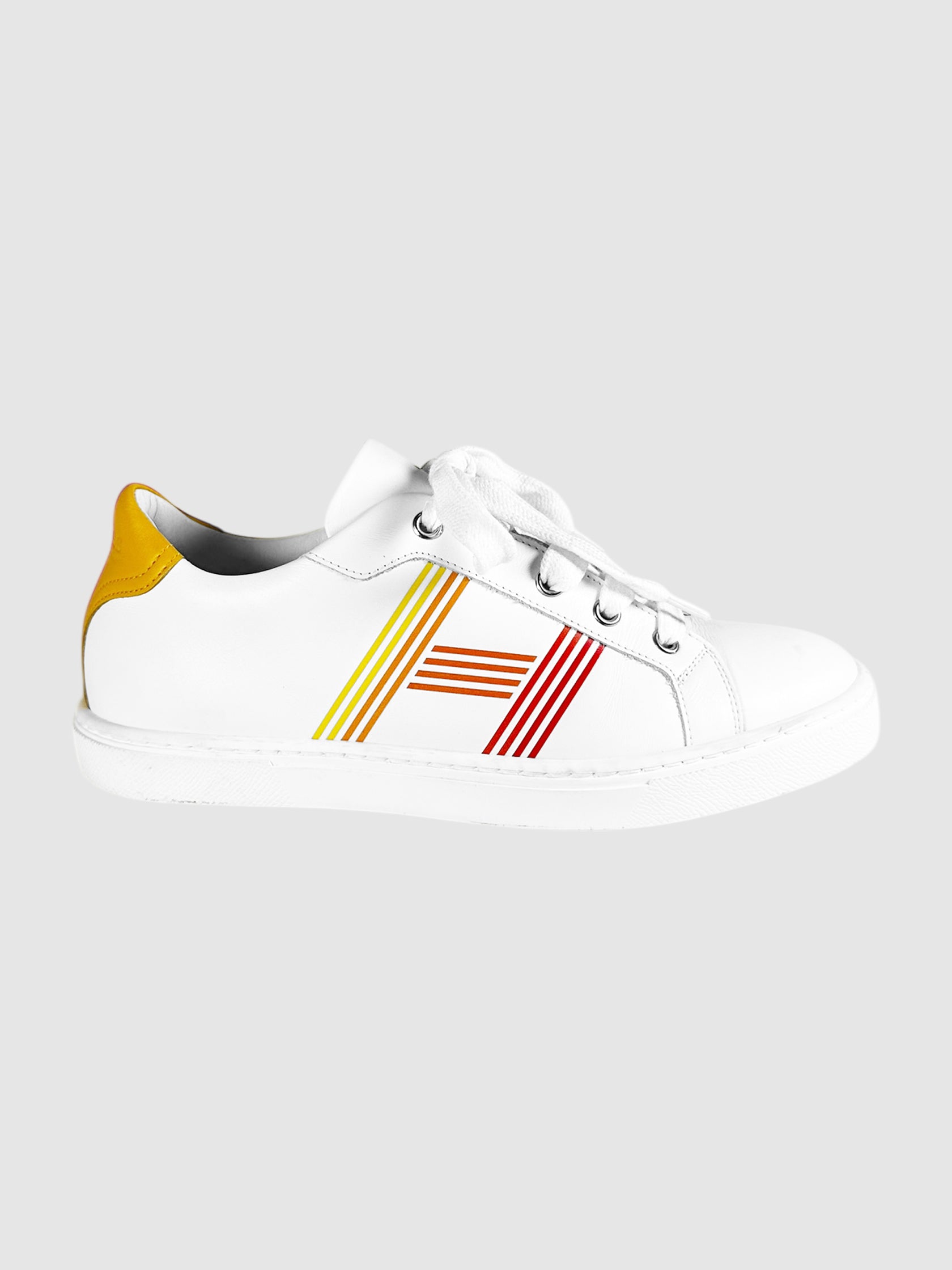 Avantage Low Top Sneakers