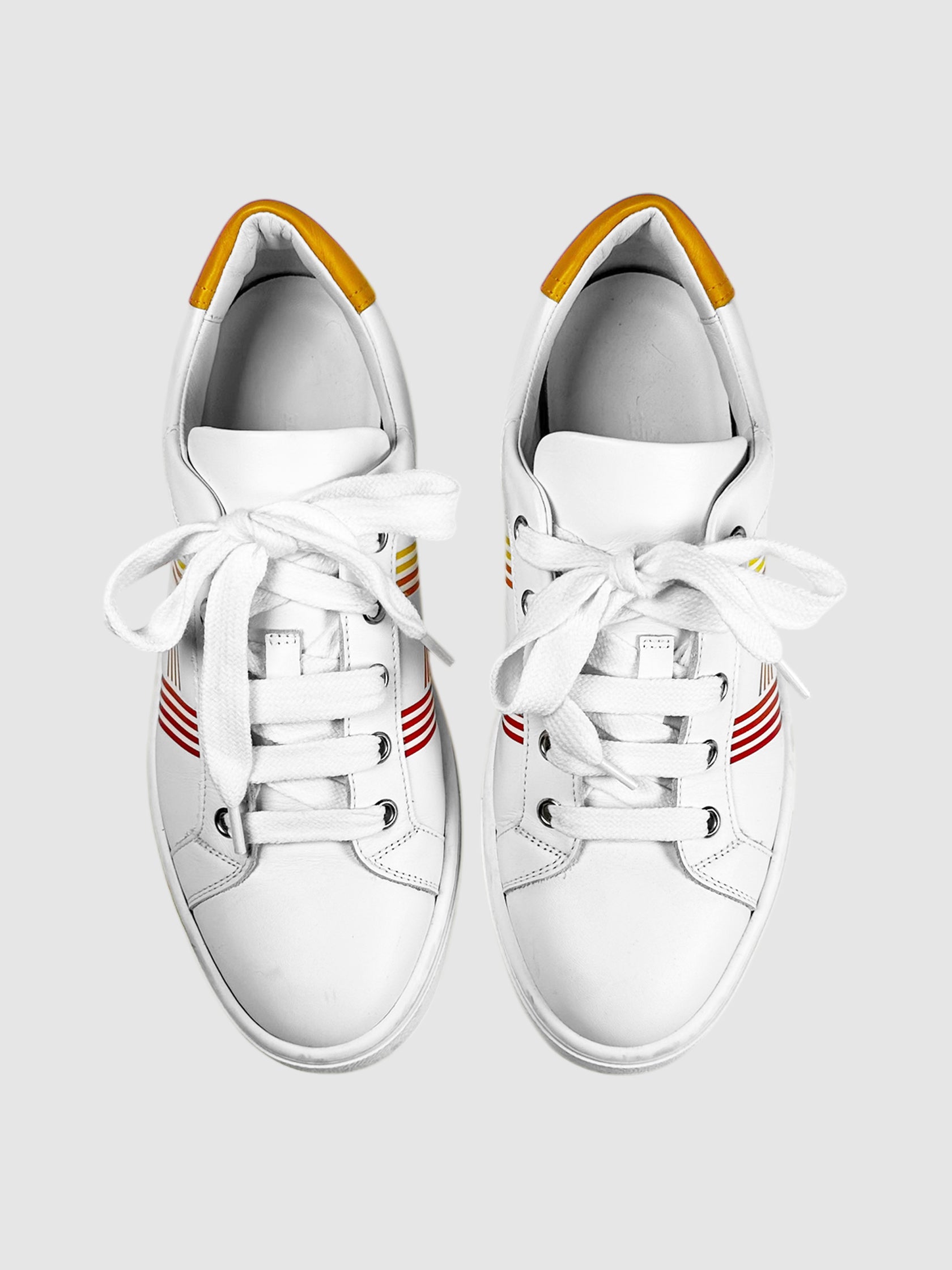 Avantage Low Top Sneakers