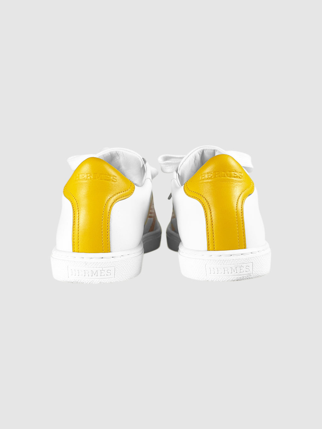 Avantage Low Top Sneakers