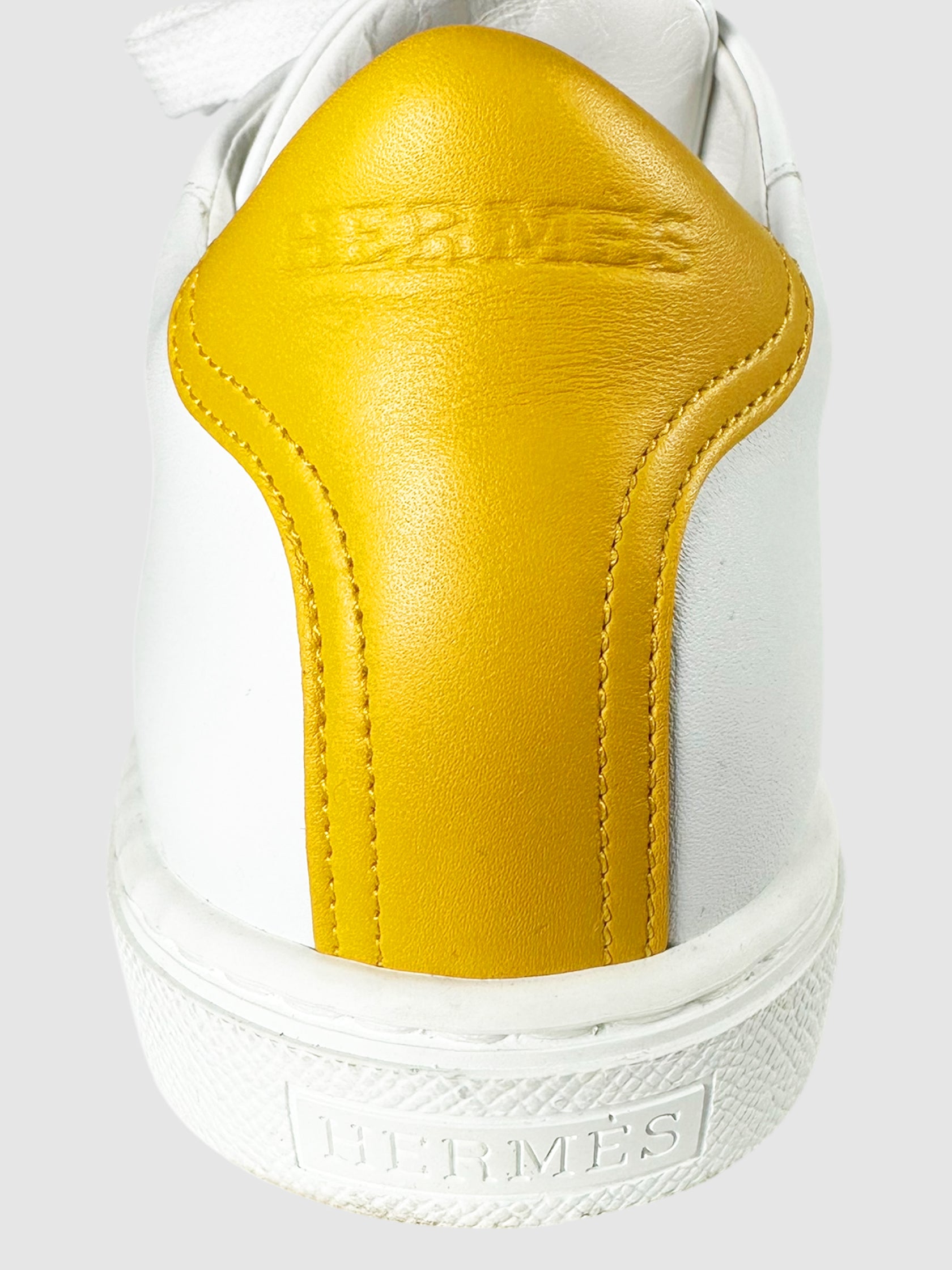 Avantage Low Top Sneakers