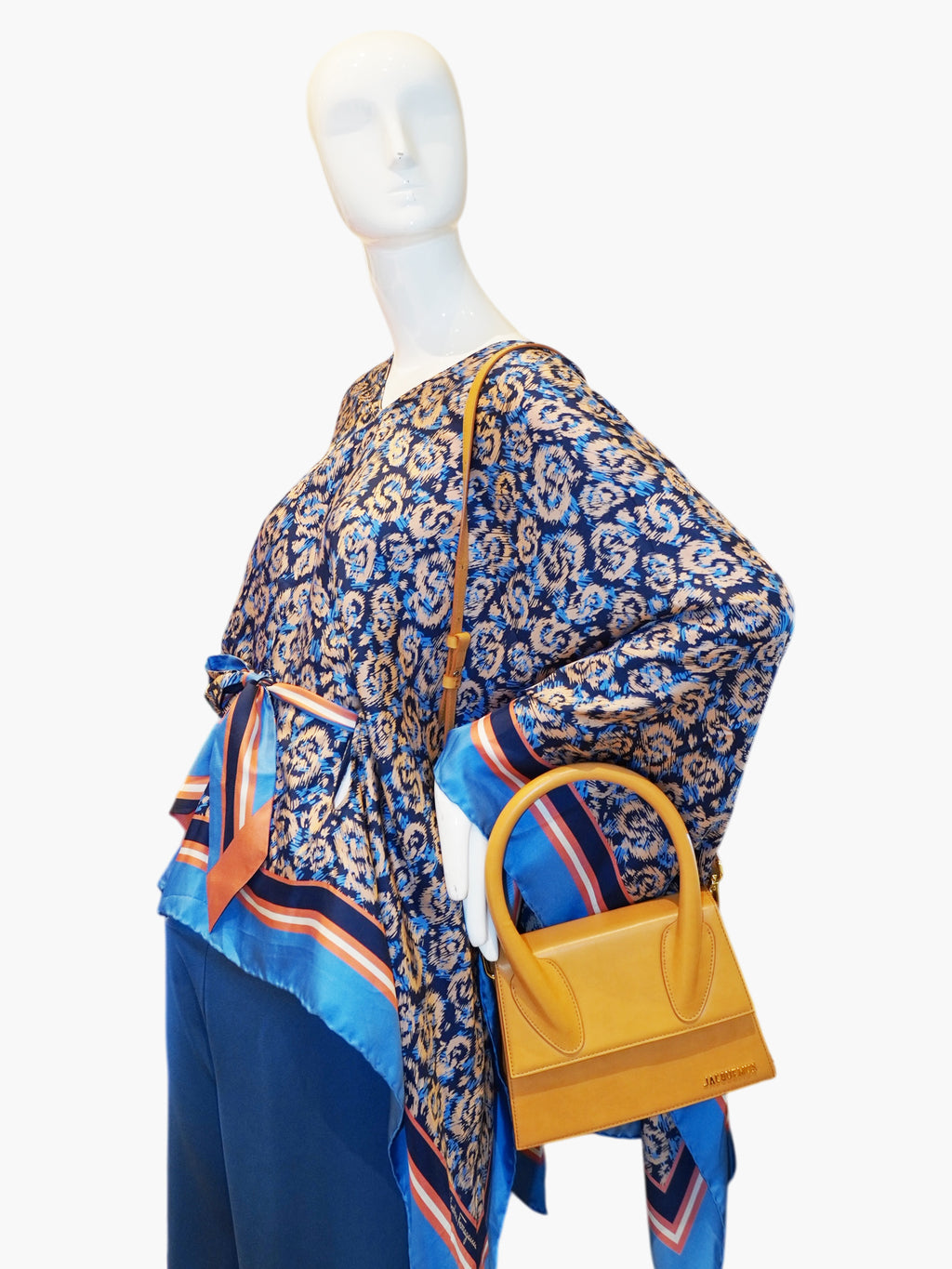 Le Grand Chiquito Bag