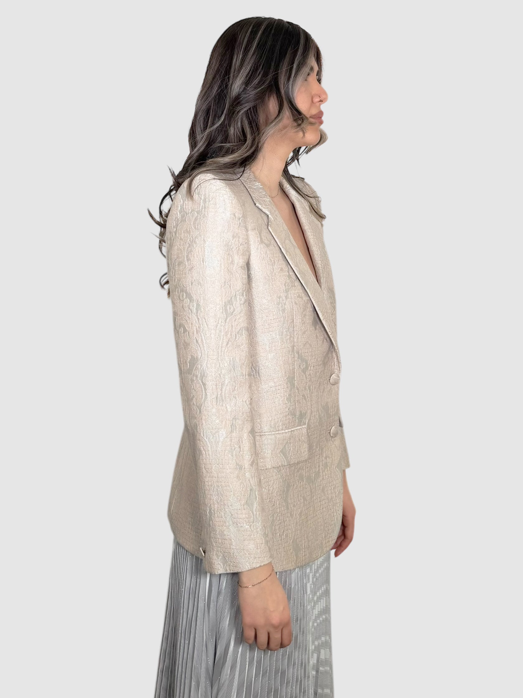 Floral Embroidered Blazer