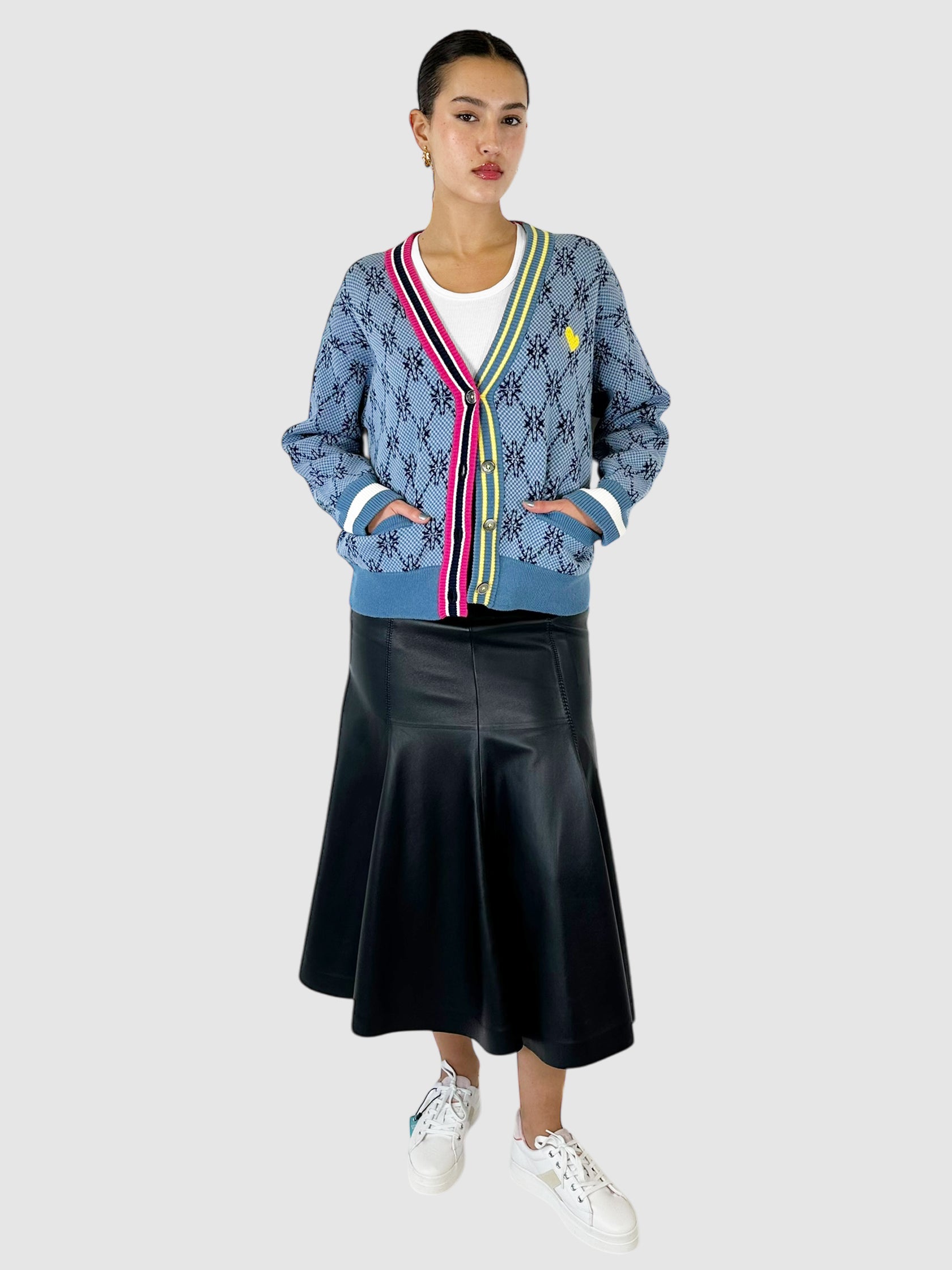 Patterned V-Neck Liv Cardigan - Size L