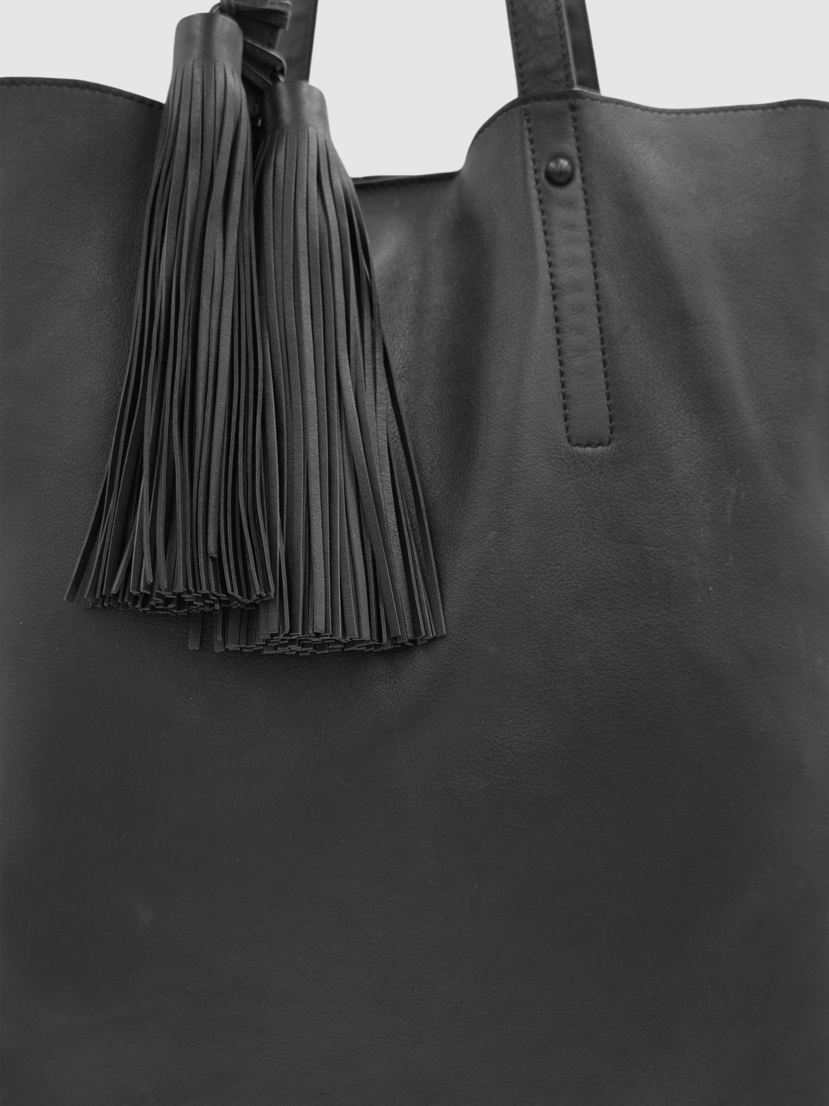 Tasselled Cruise Tote