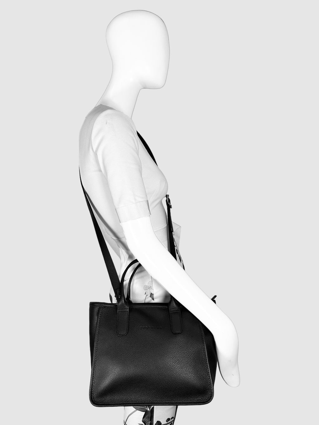 Longchamp Black Leather Le Foulonné Tote Bag Consignment Secondhand Designer Luxury Resale Toronto Trendy