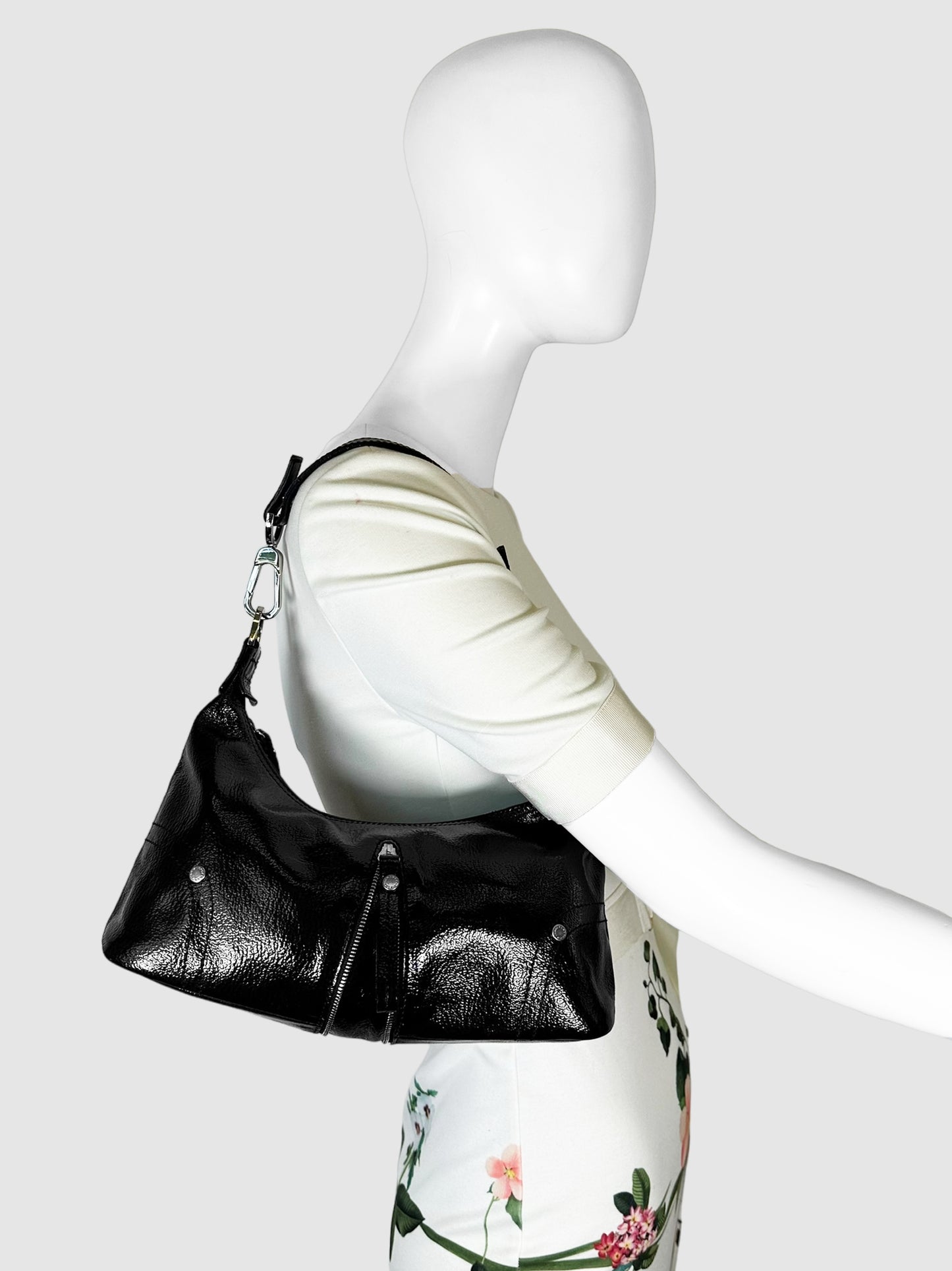 Longchamp Black Leather Pebbled Patent Leather Baguette Hand Bag with Zipper Accent Consignment Secondhand Designer Luxury Resale Toronto Trendy