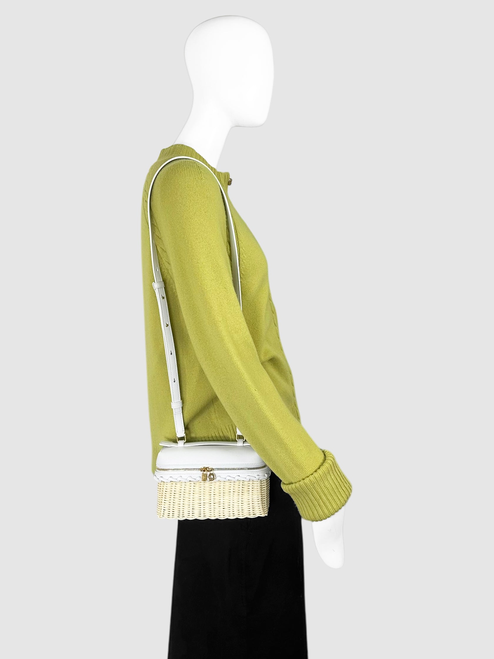 Extra Pocket L19 East West Bag