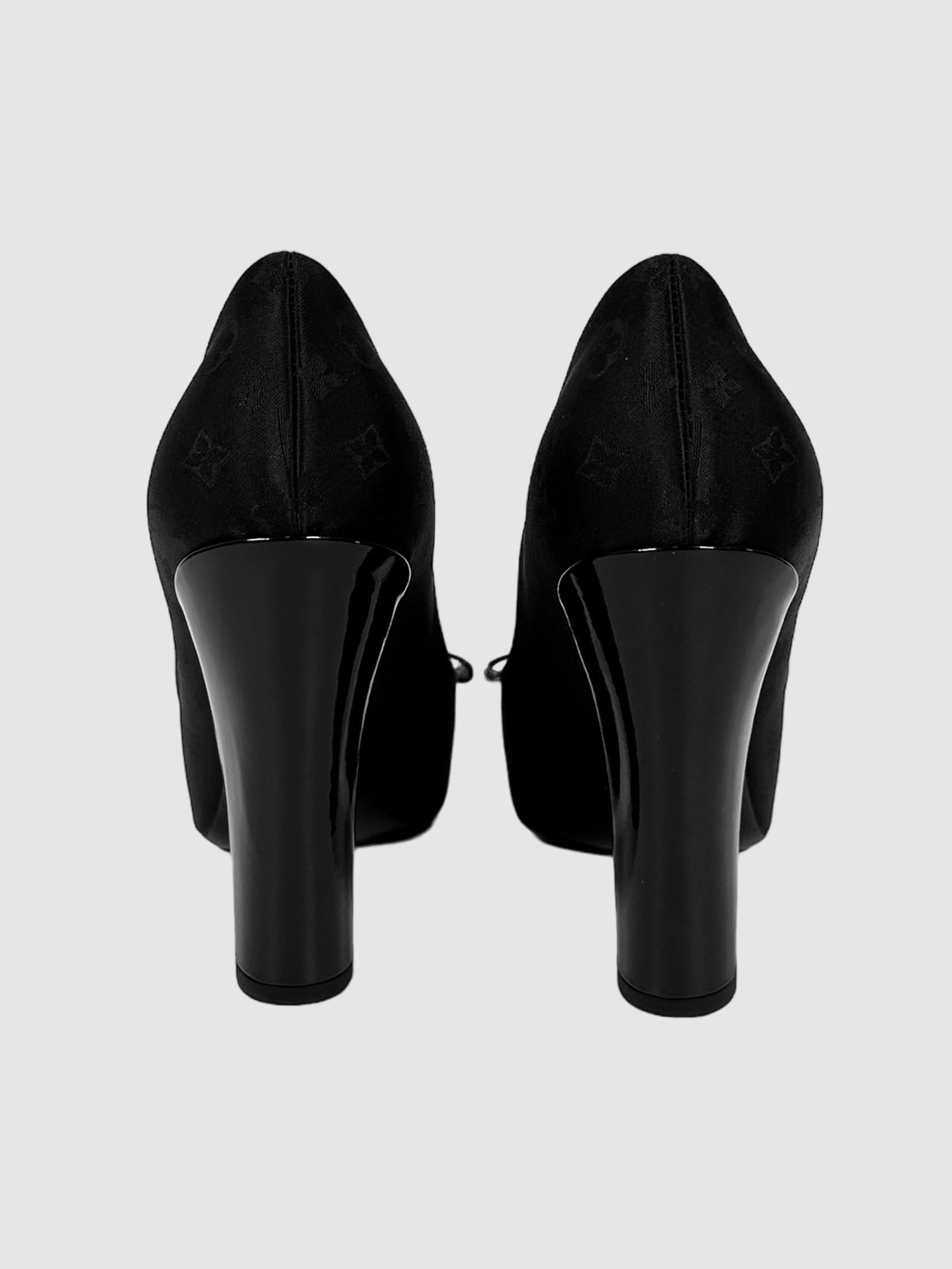 2012 Monogram Bow Pumps - Size 38