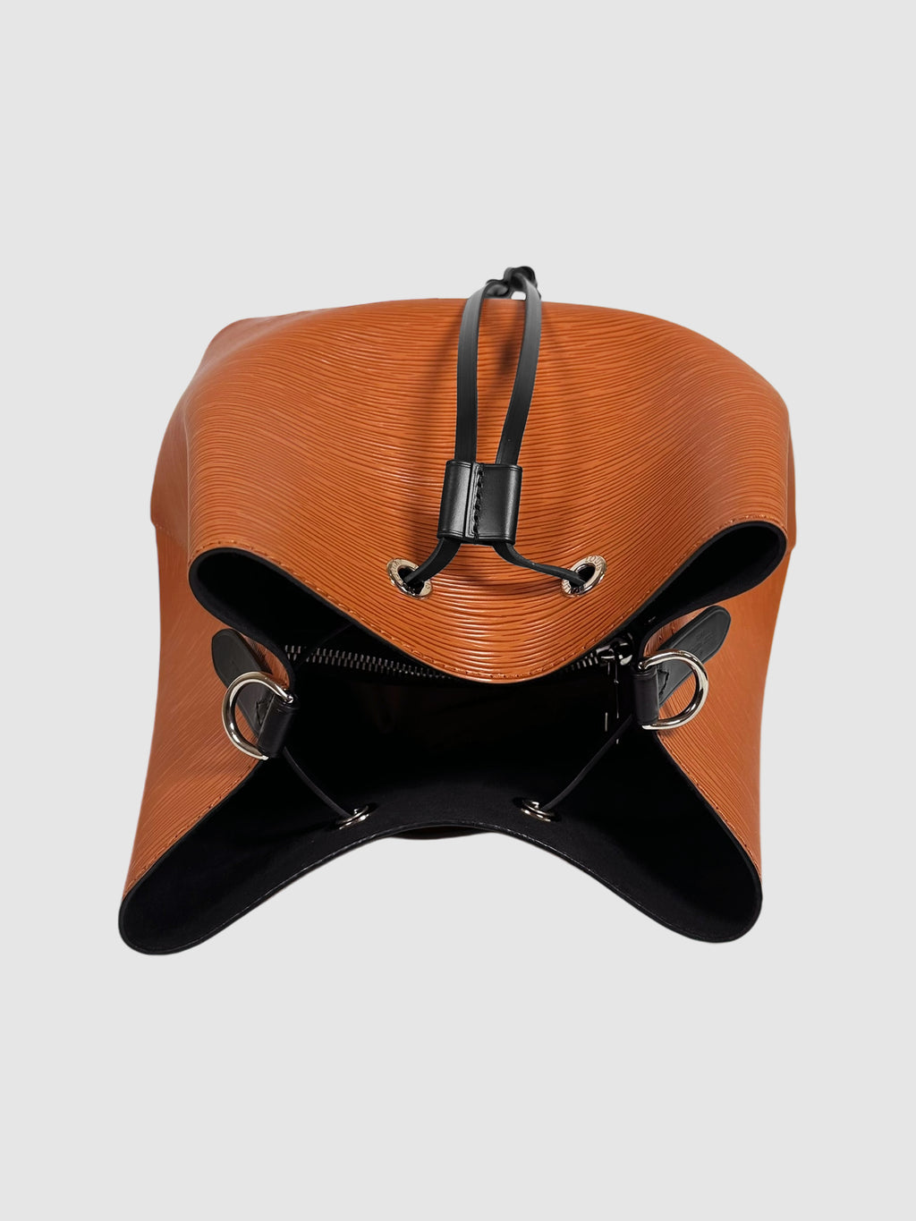 Epi NéoNoé MM Bucket Bag