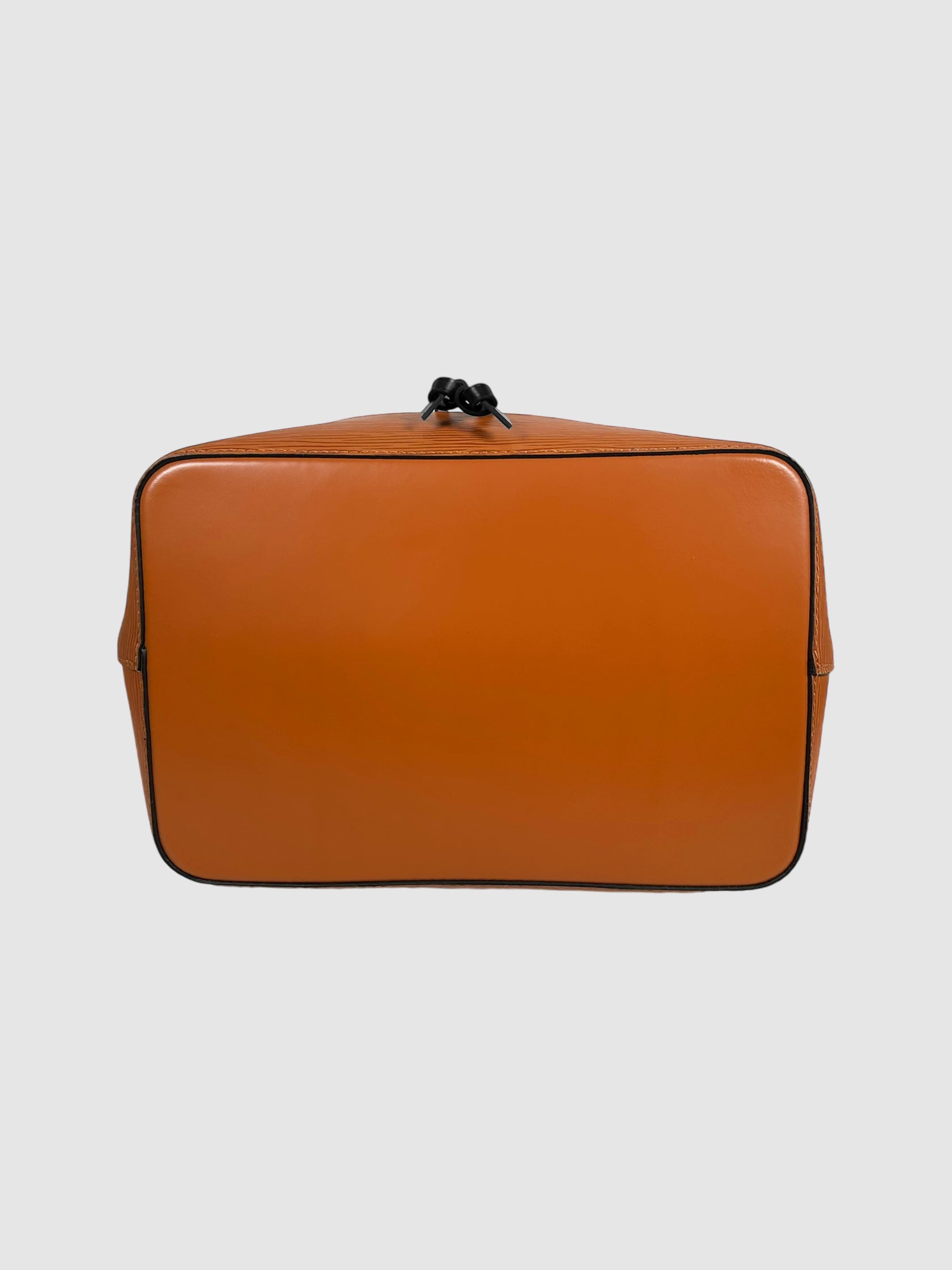 Epi NéoNoé MM Bucket Bag