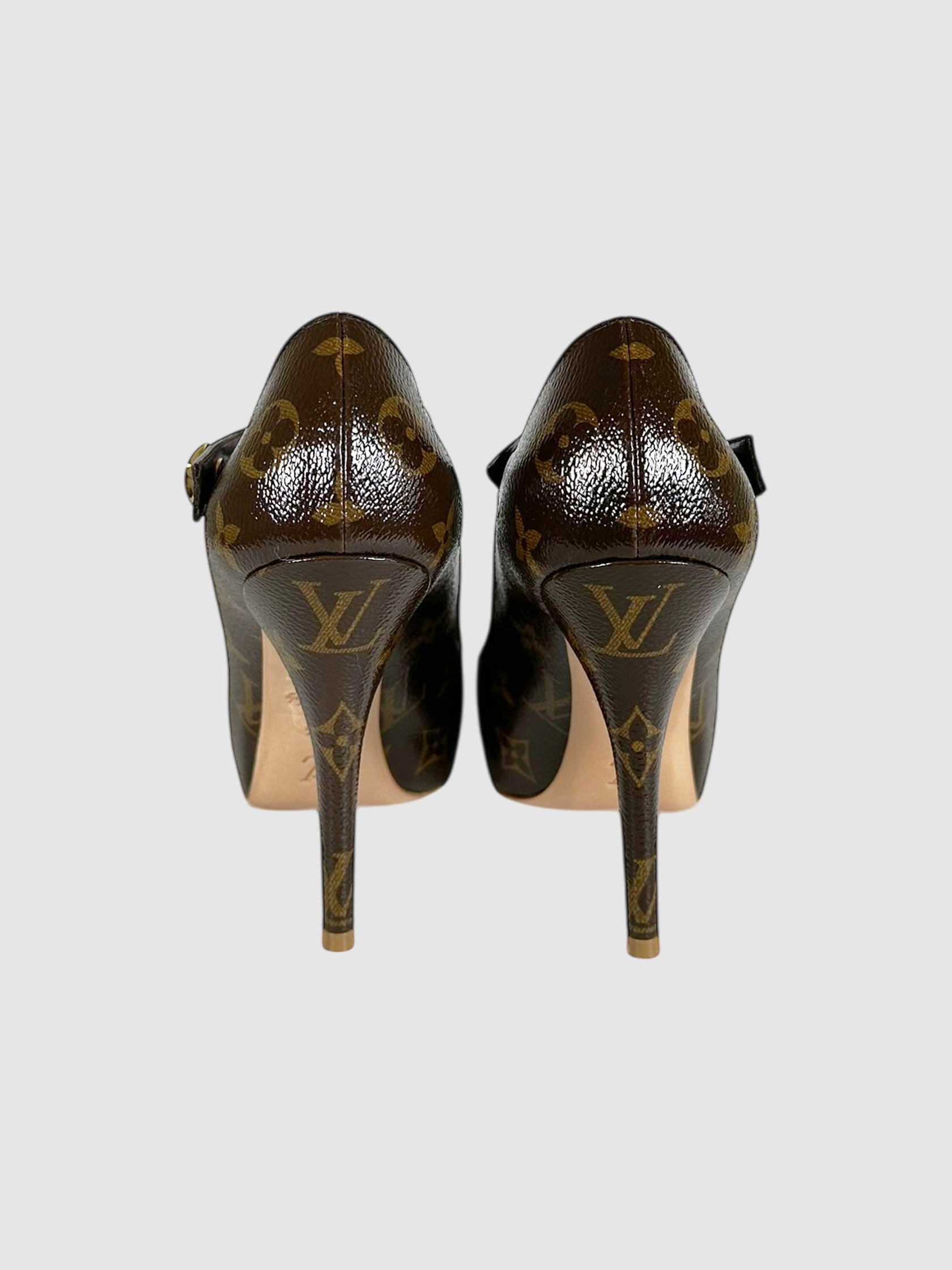 Monogram Ritual Mary Jane Pumps - Size 38.5
