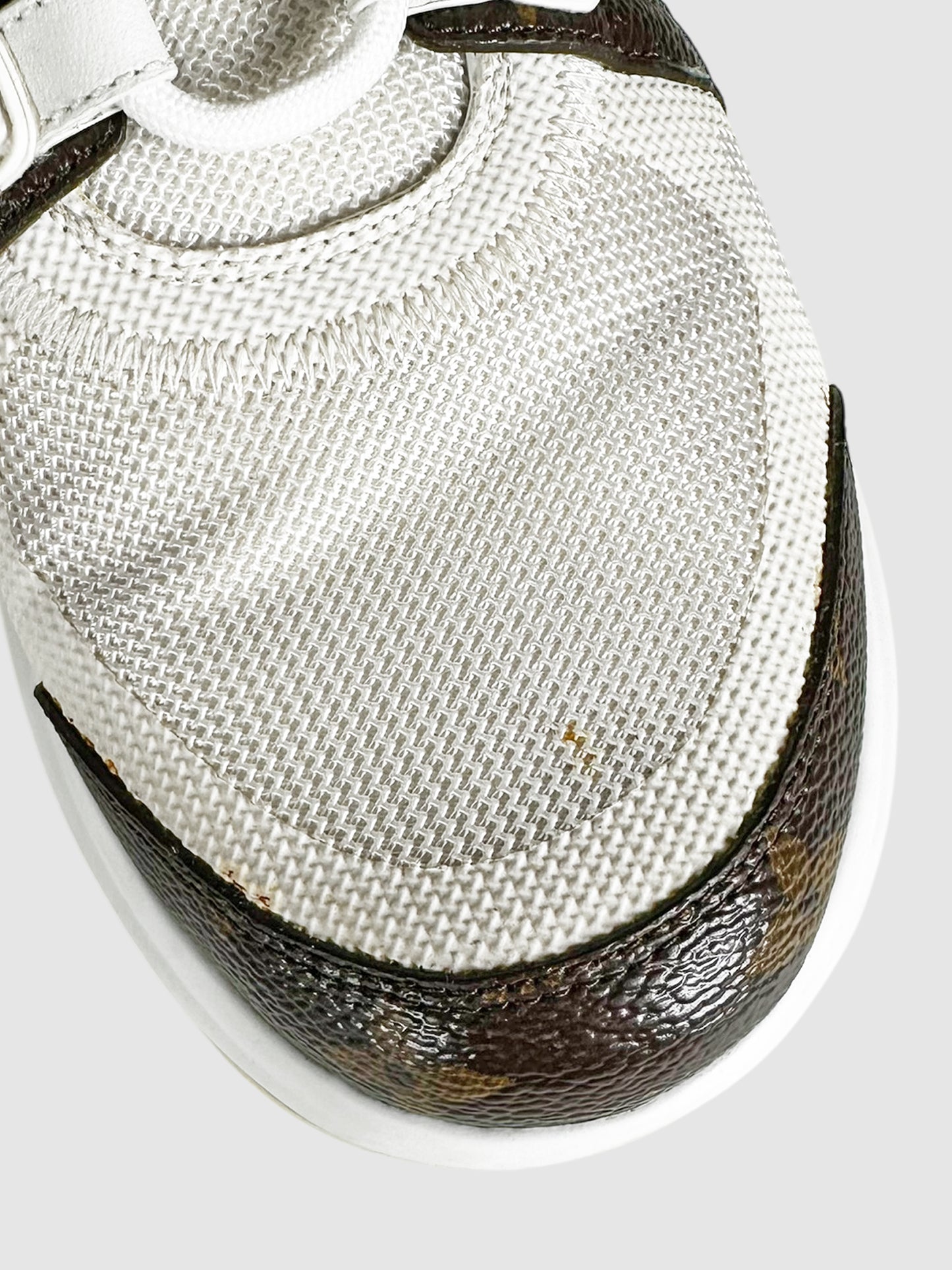 Archlight Sneakers