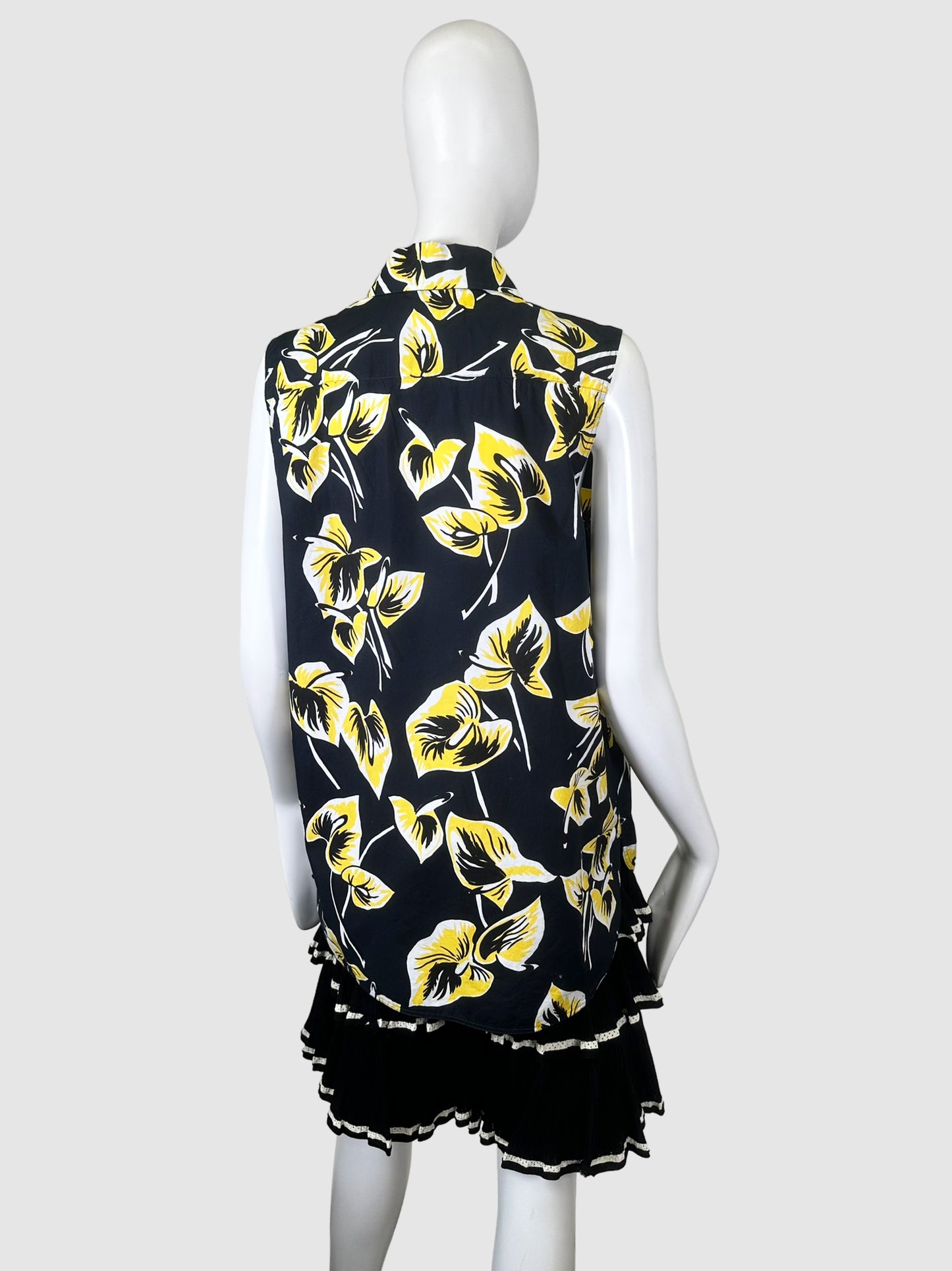 Floral Print Sleeveless Shirt - Size 44