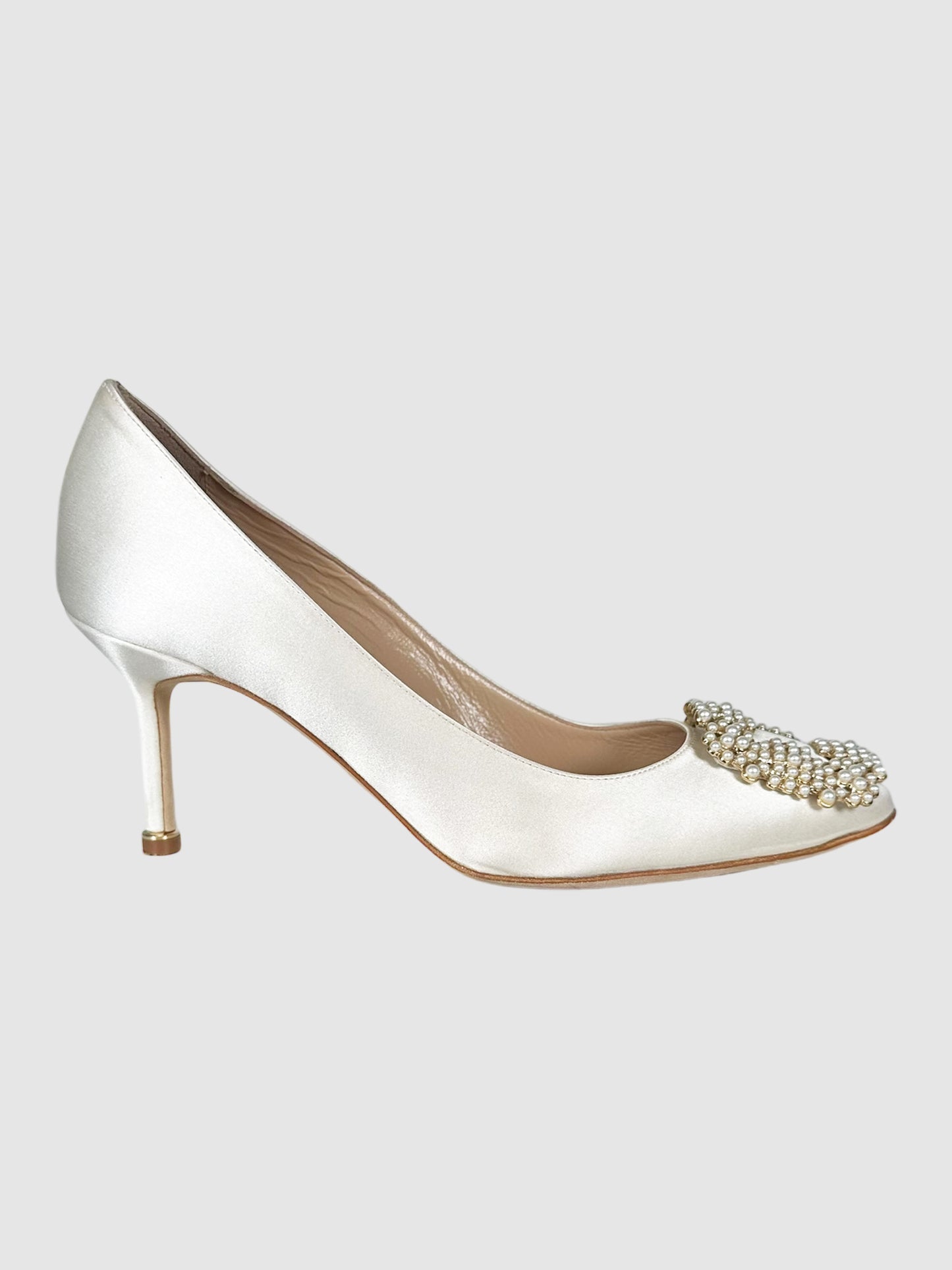 Satin Pearl Buckle Hangisi Pumps - Size 37.5