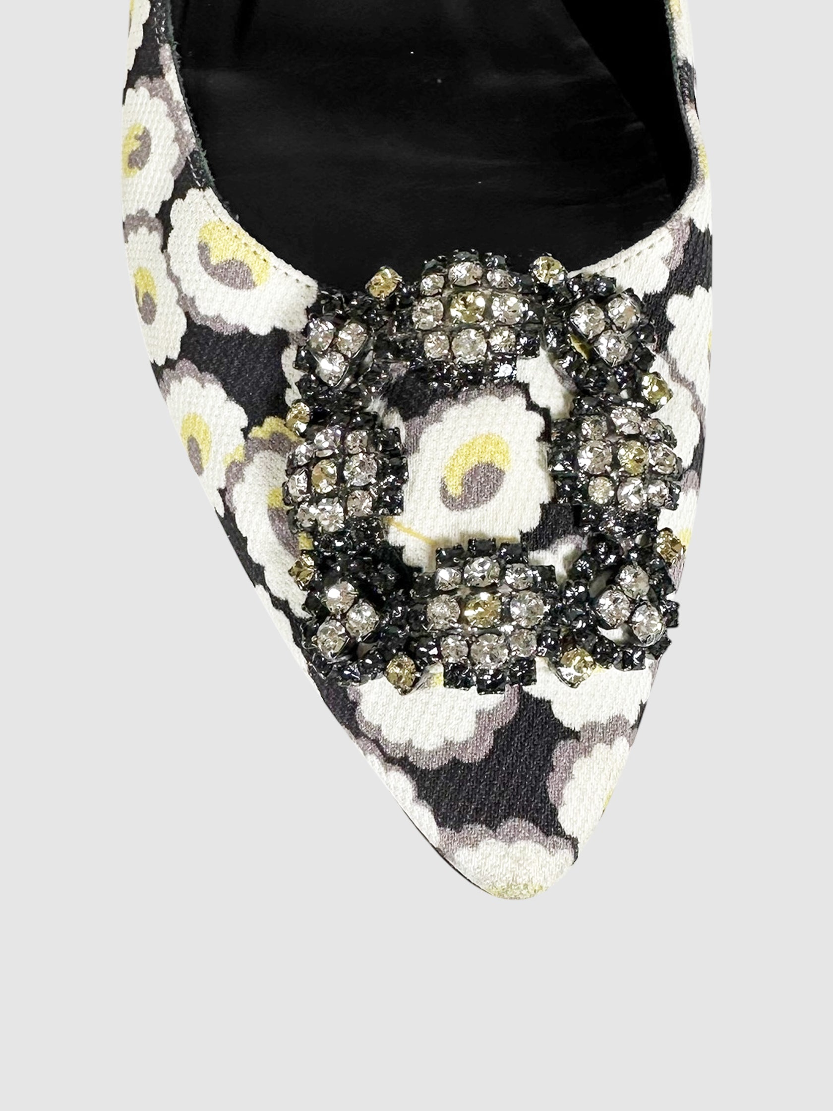 Hangisi Embellished Flats