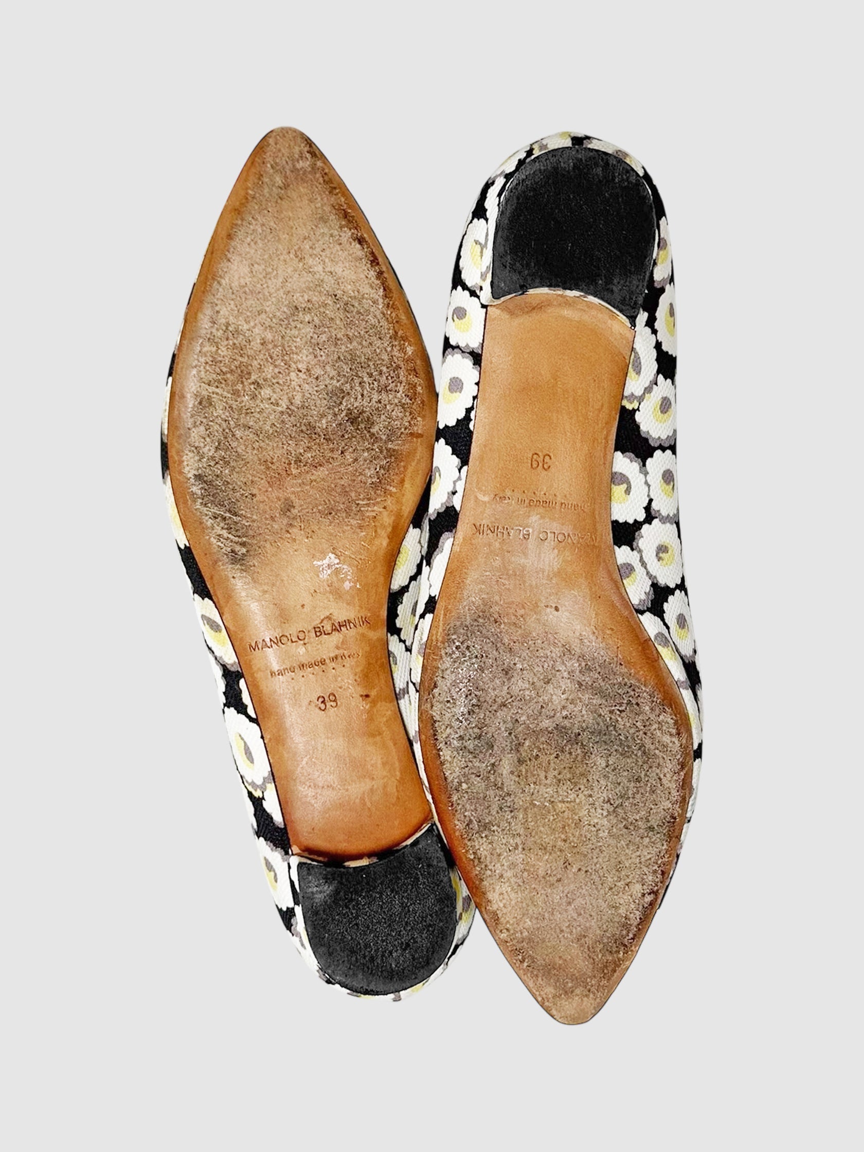 Hangisi Embellished Flats