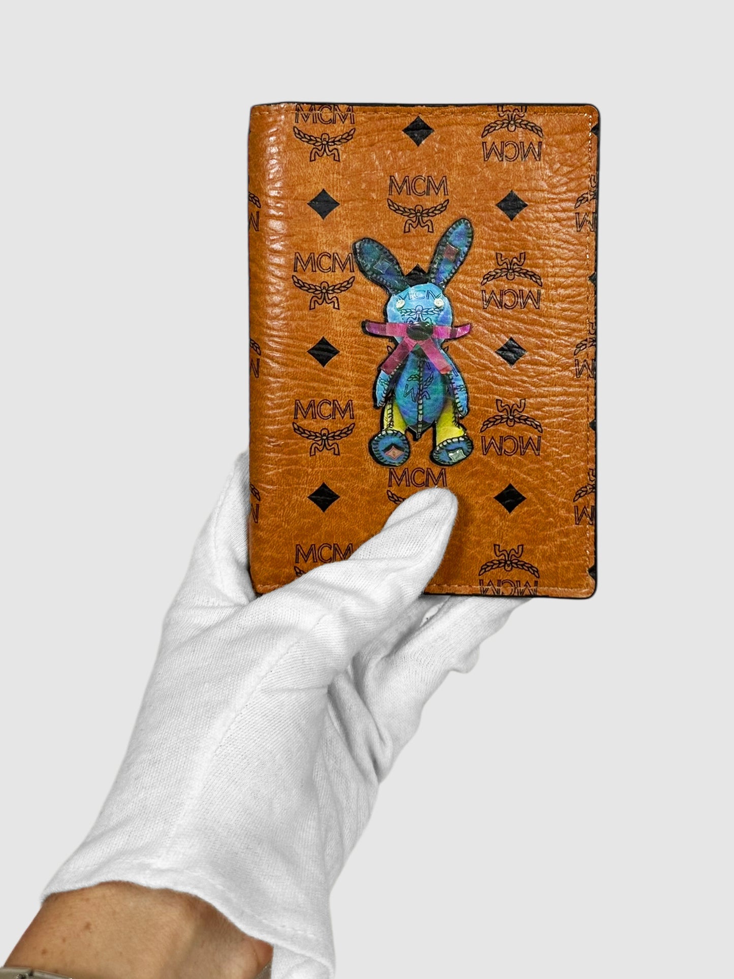 Visetos Rabbit Passport Holder