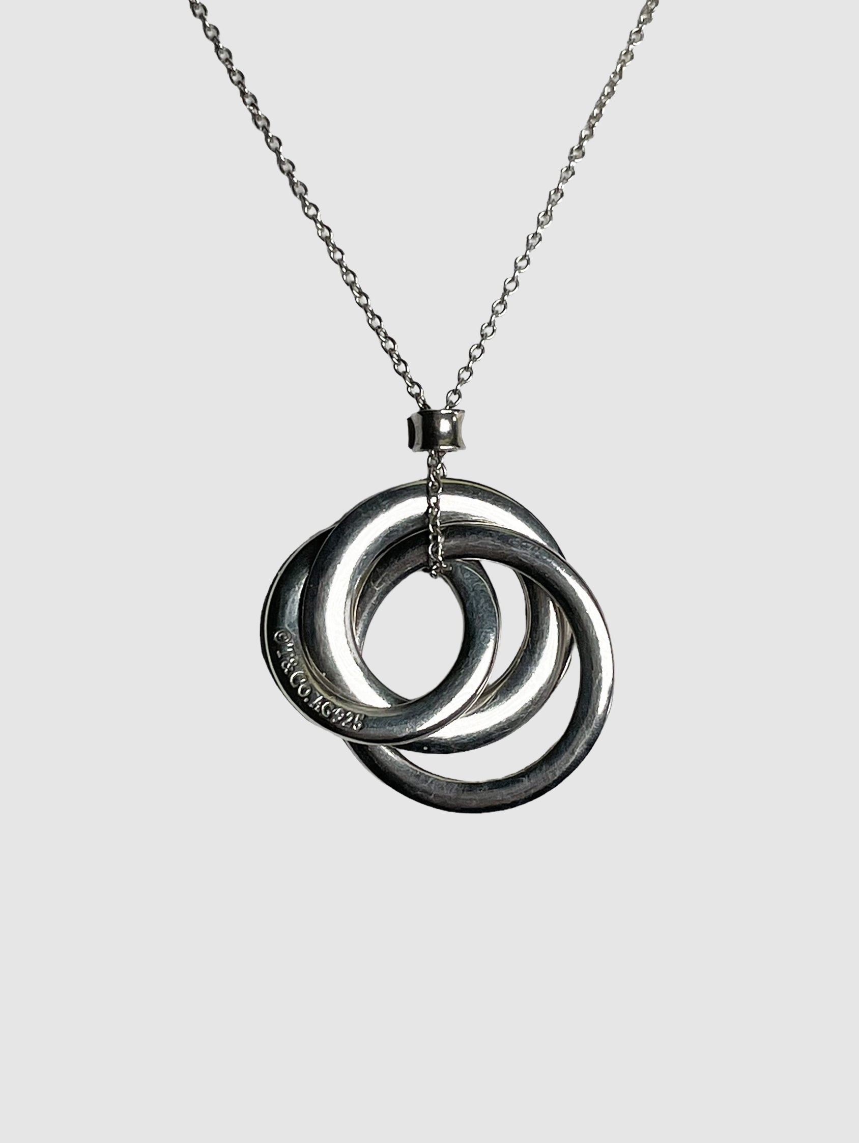 Interlocking Circles Necklace