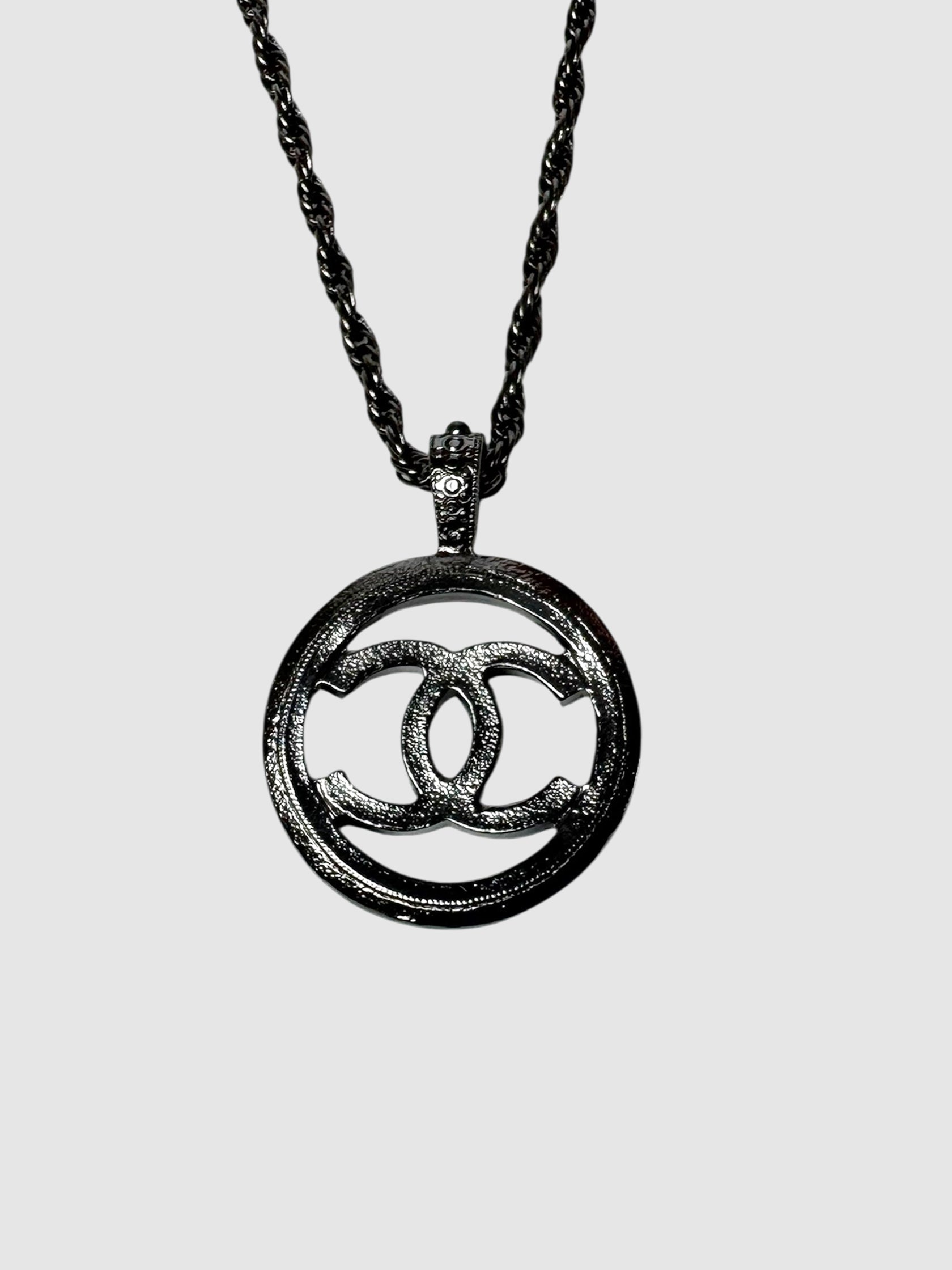 2017 CC Round Necklace