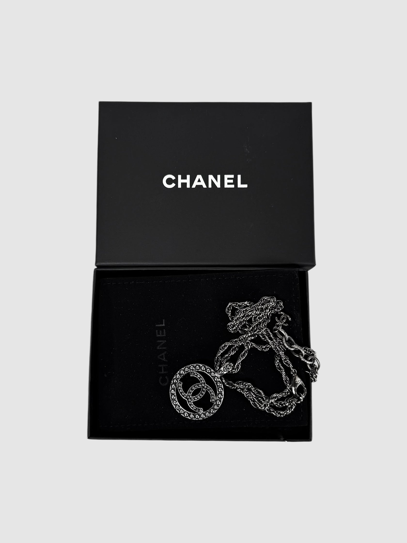 Chanel 2017 Pewter CC Round Ruthenium Pendant Necklace luxury designer resale consignment toronto canada secondhand 
