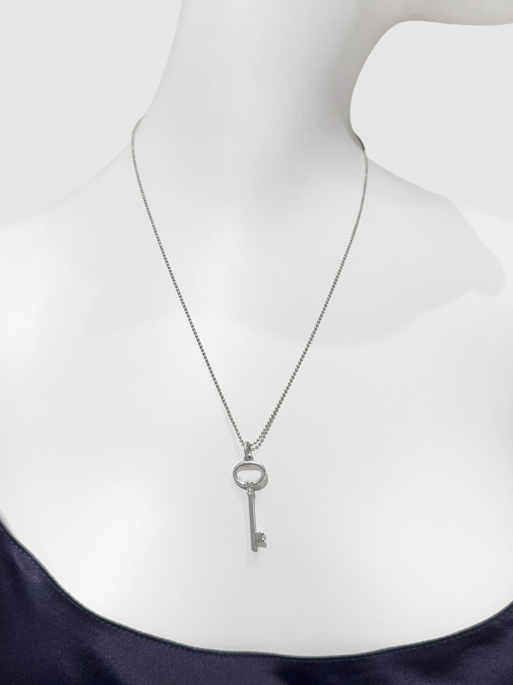 Oval Key Pendant Necklace
